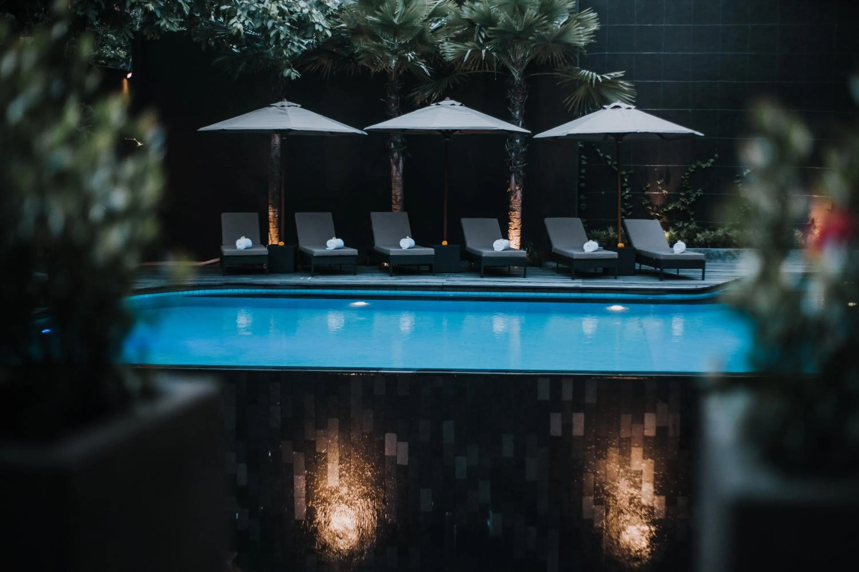 Swimming pool in Merak Village by Prasi