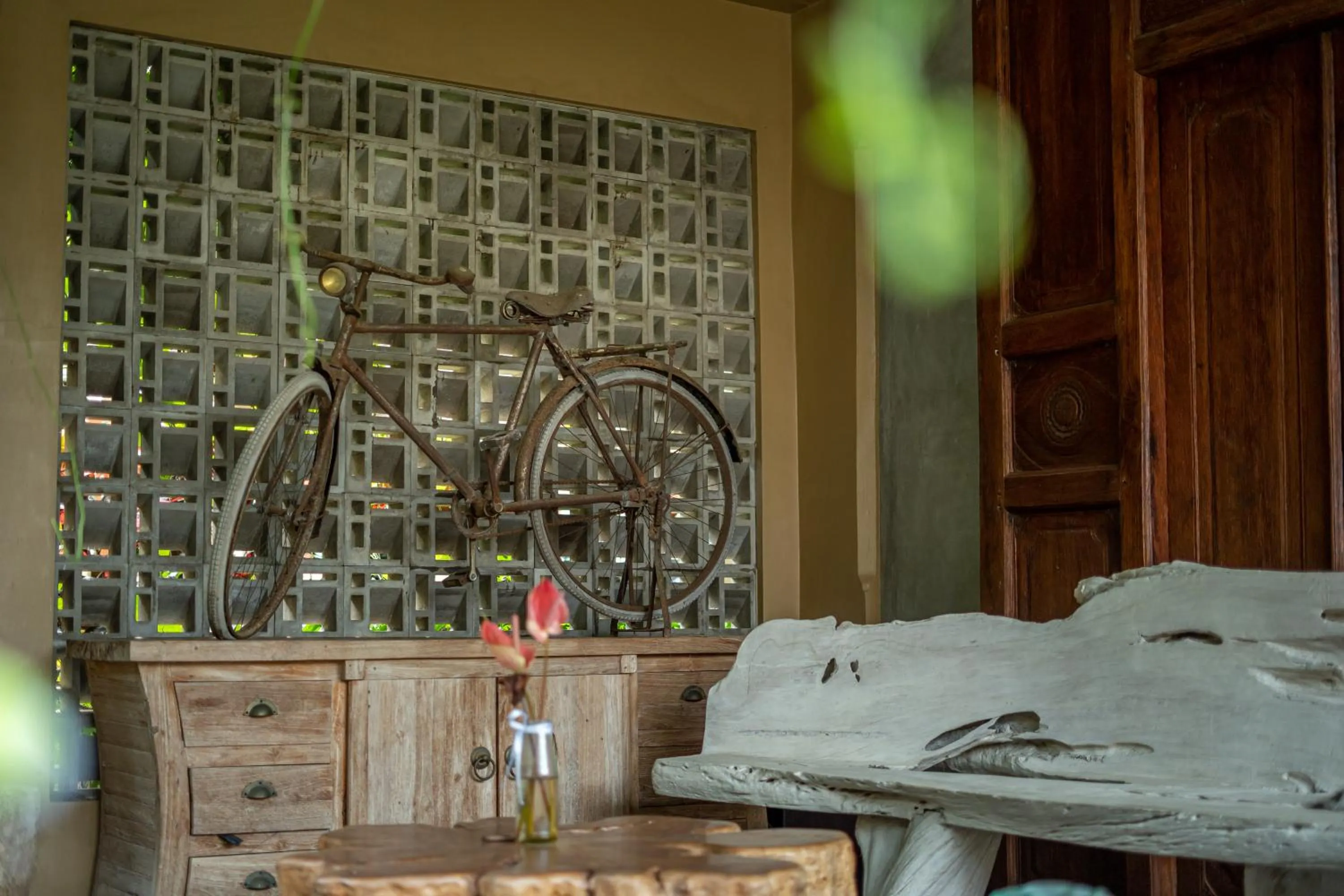 Decorative detail in Merak Village by Prasi