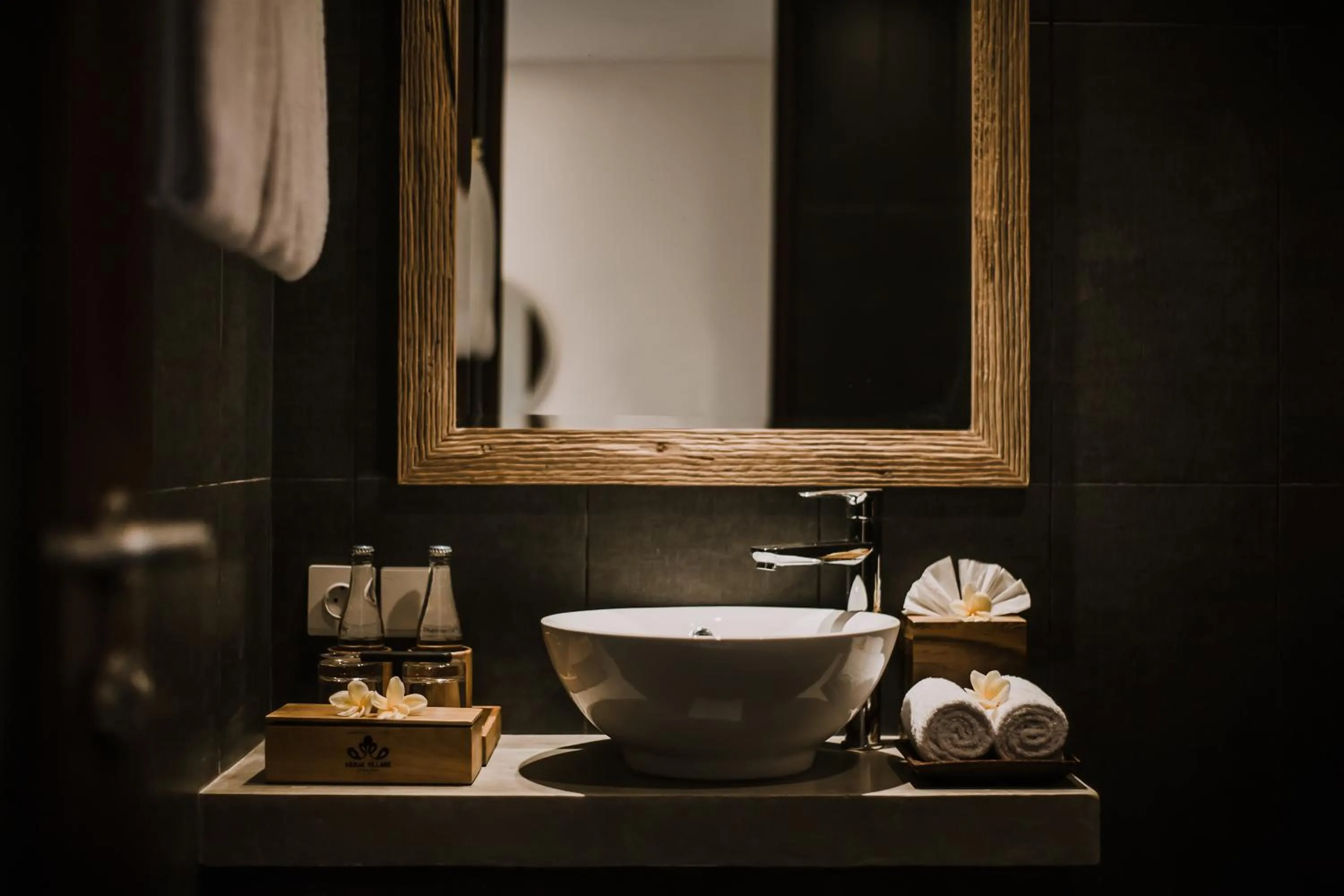 Bathroom in Merak Village by Prasi