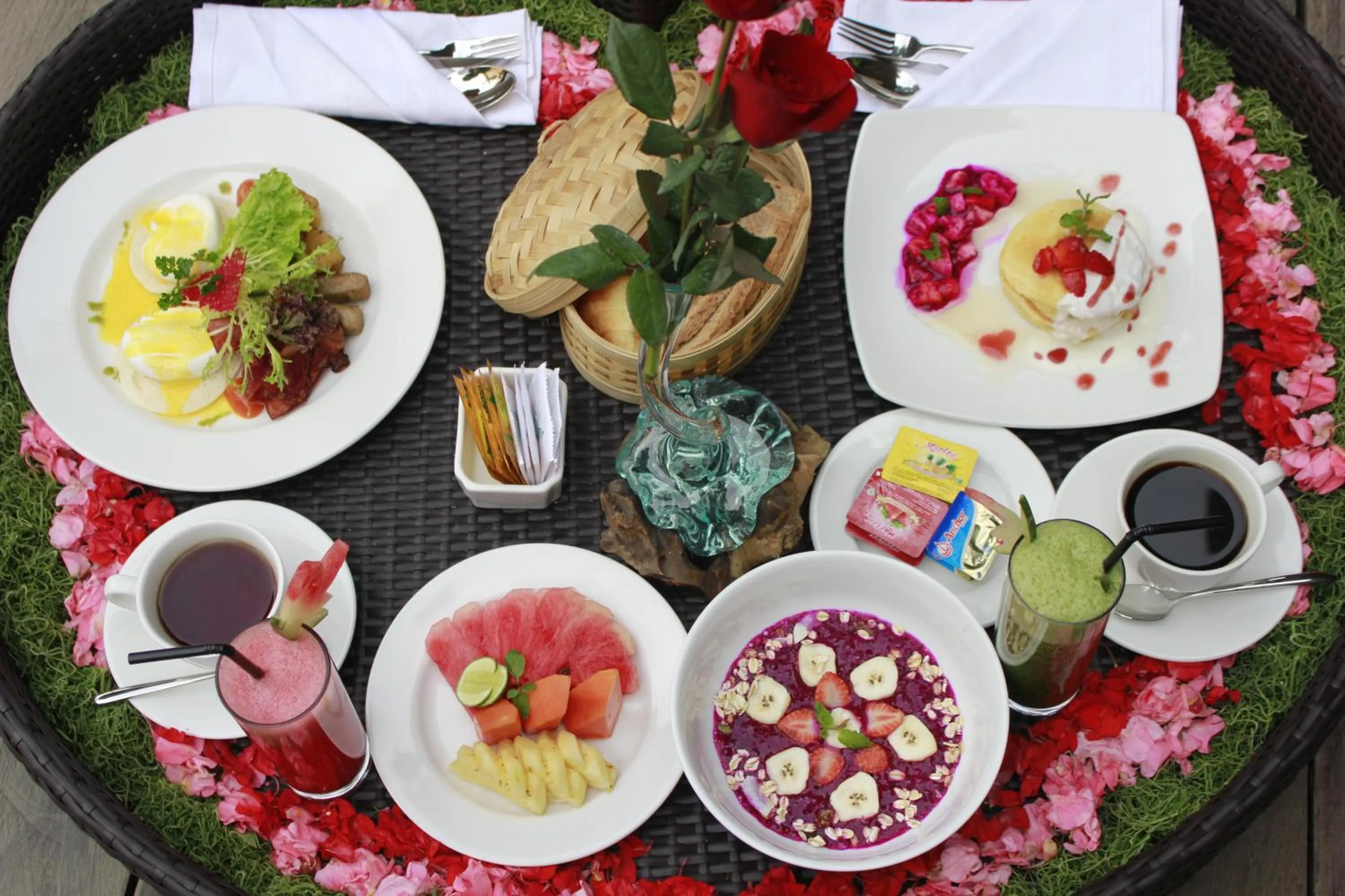 Breakfast in Merak Village by Prasi