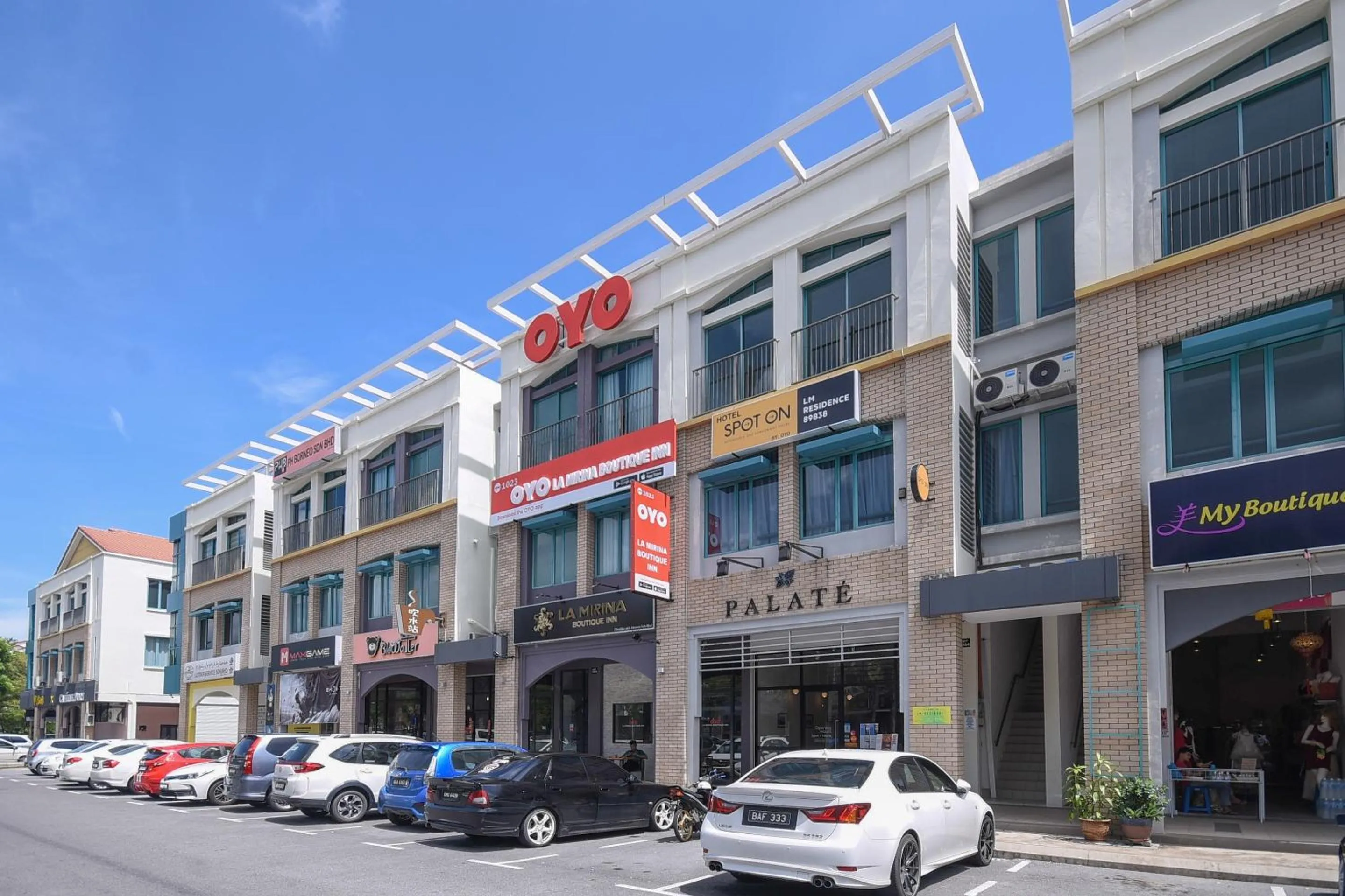 Facade/entrance in Hotel O Lm Residence