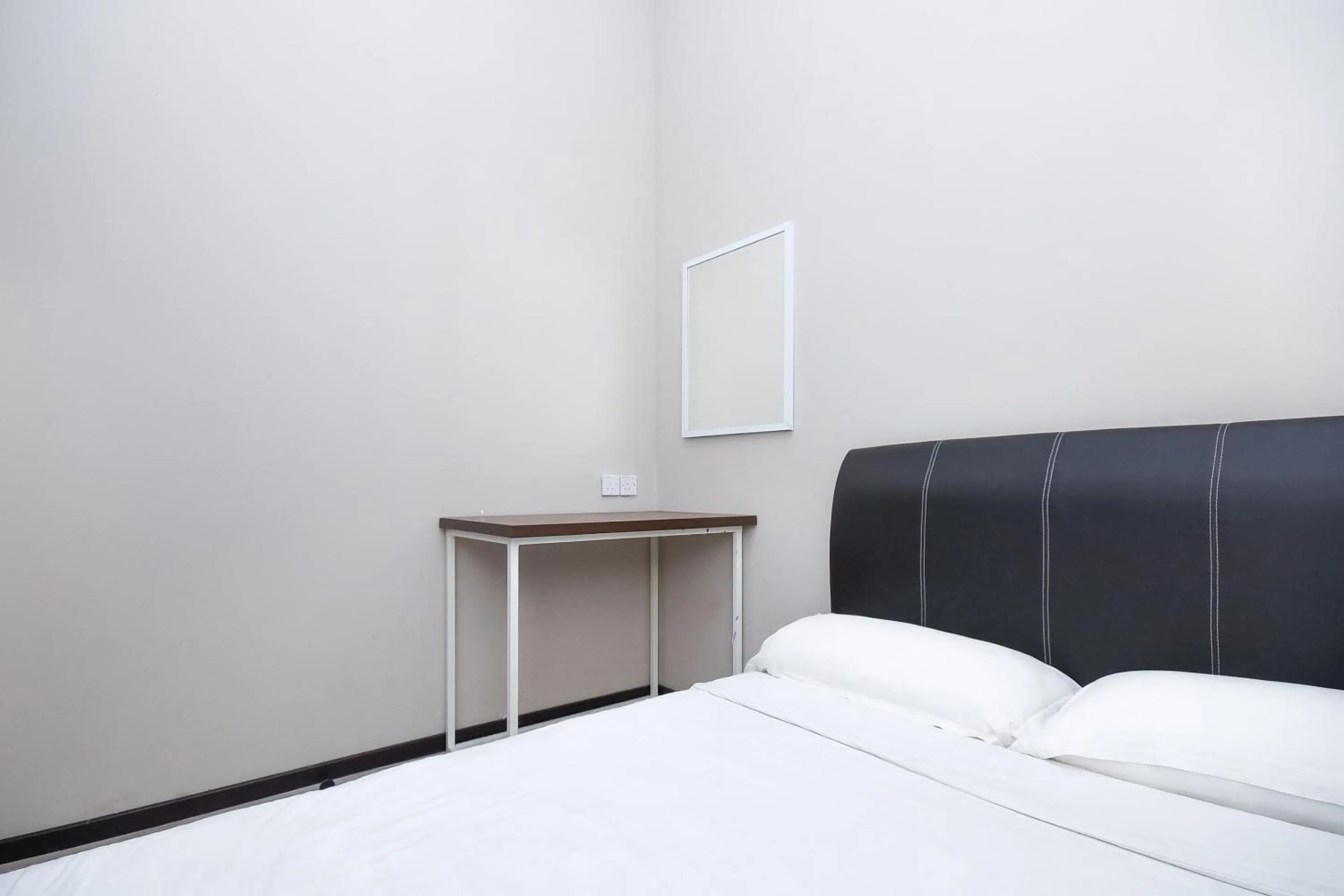 Bedroom, Bed in Hotel O Lm Residence