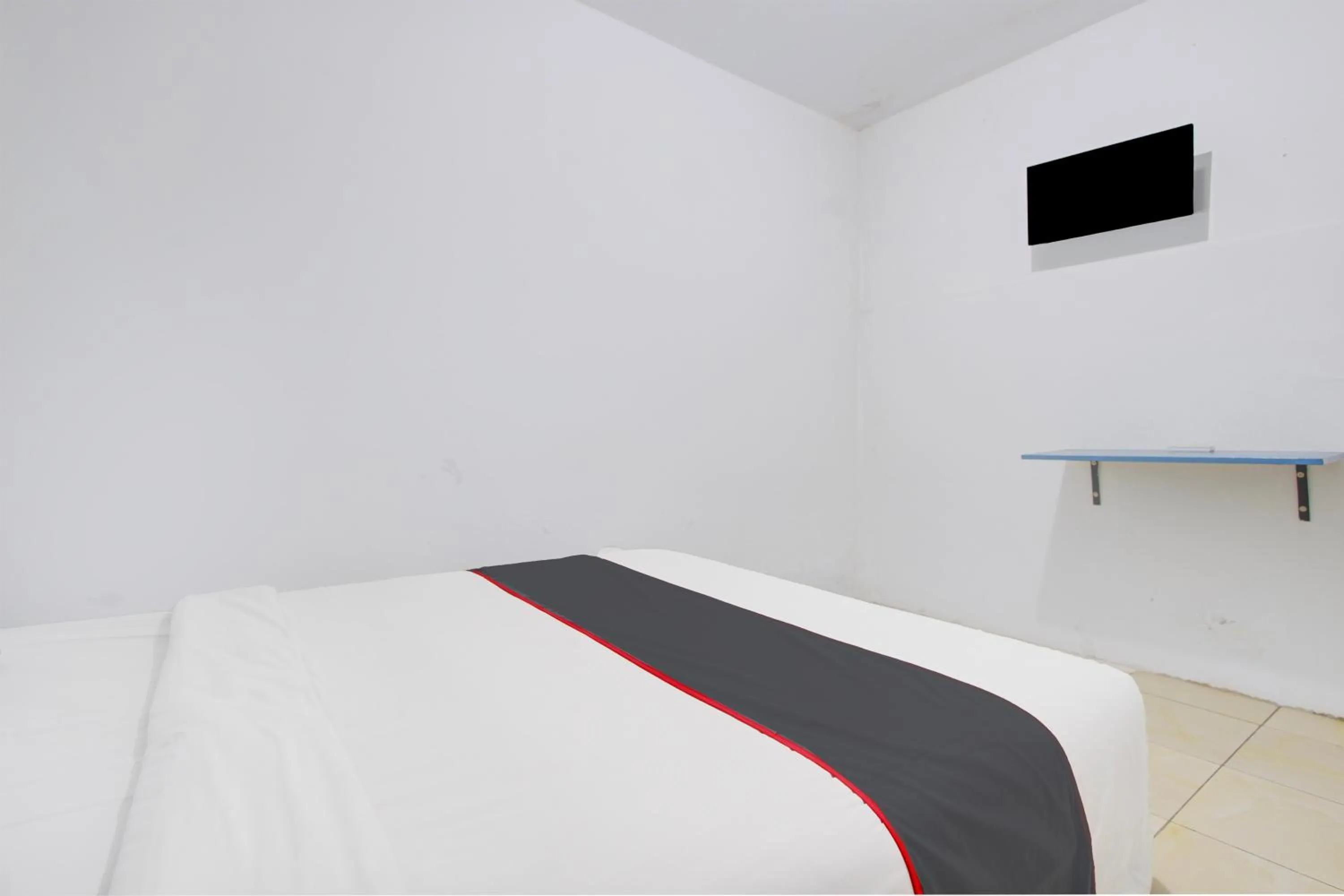 Photo of the whole room in OYO Life 2928 Rumah Ceria