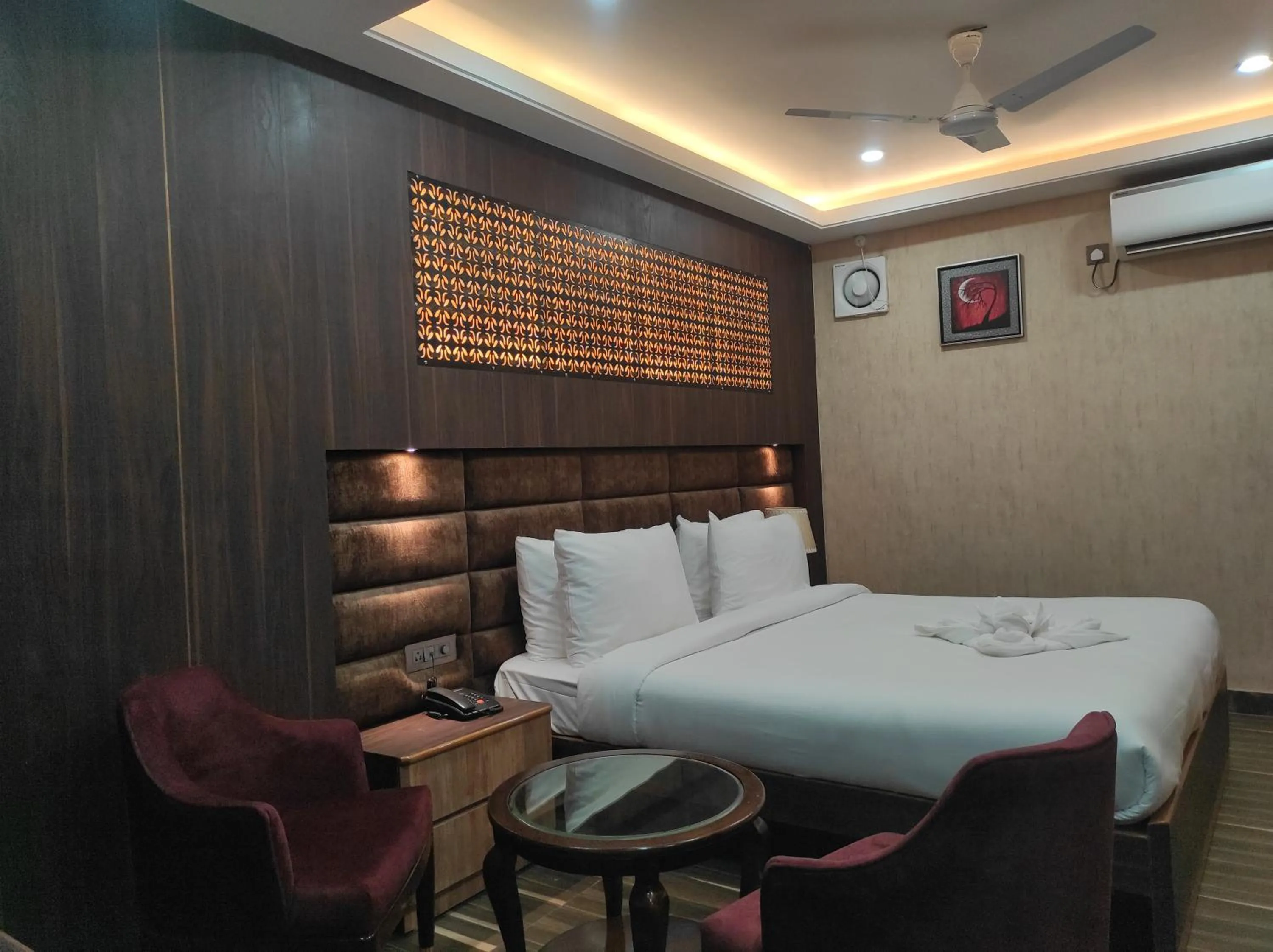 Bed in Hotel Aavas Inn