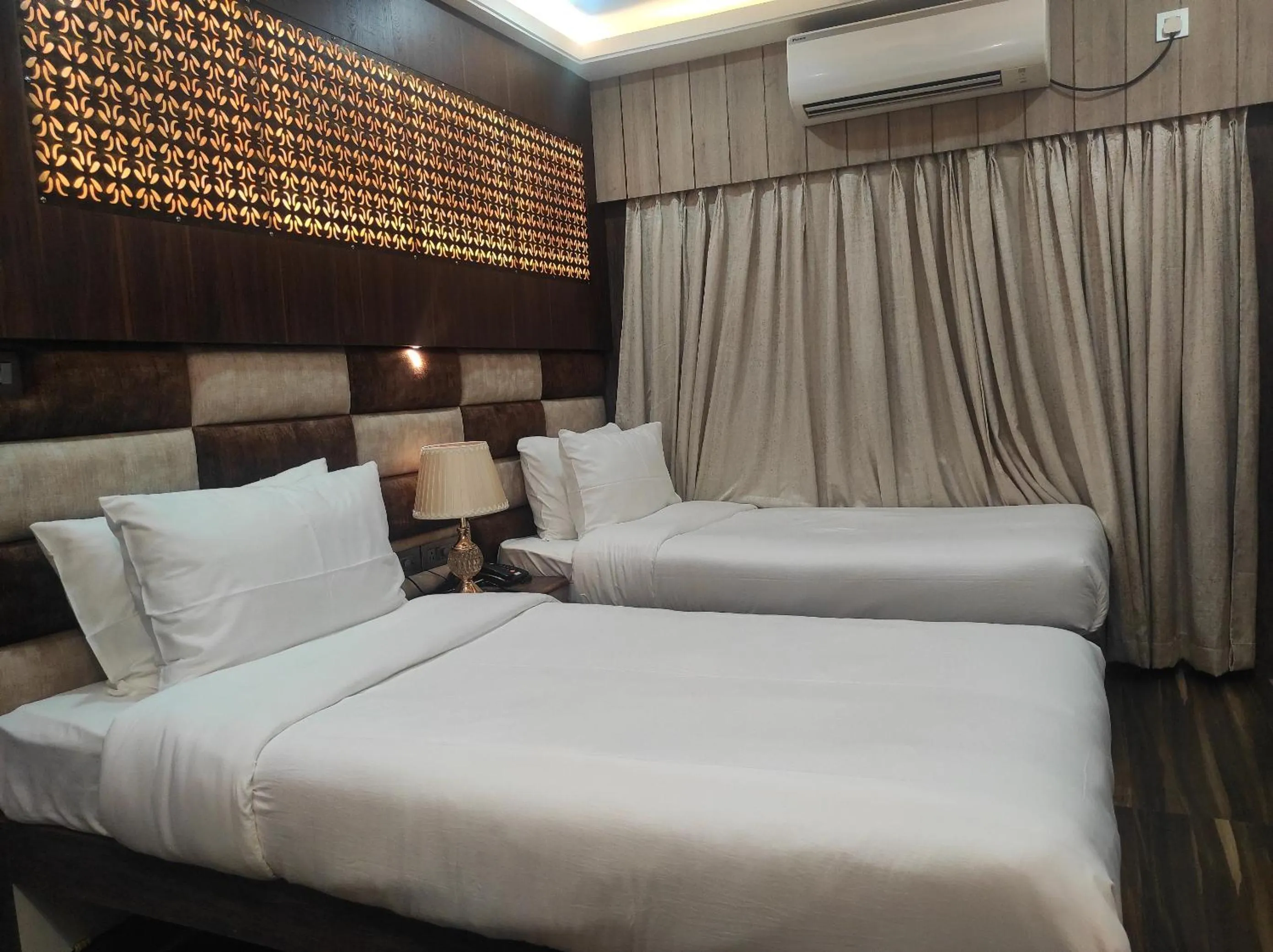 Bed in Hotel Aavas Inn