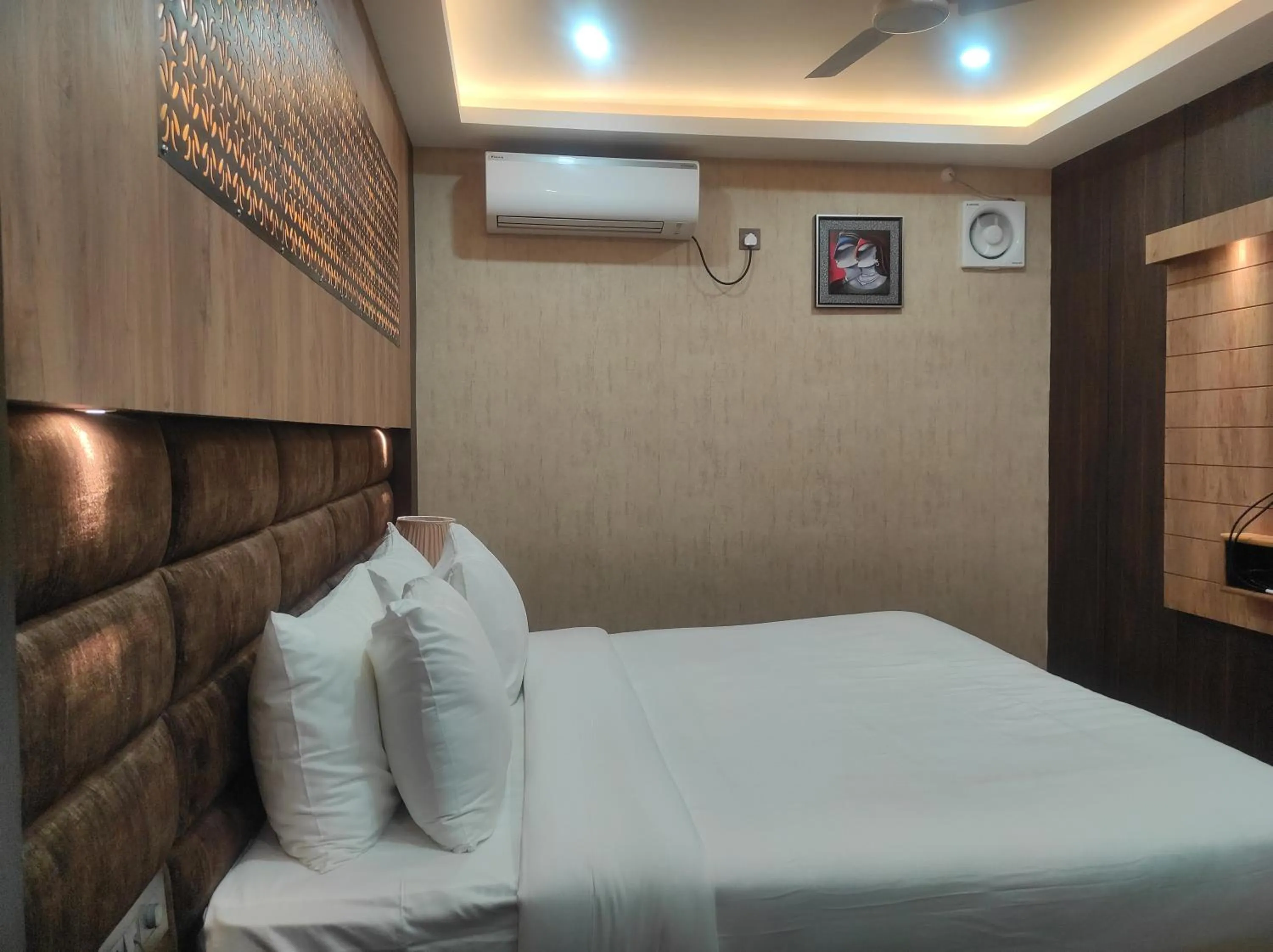 Bed in Hotel Aavas Inn