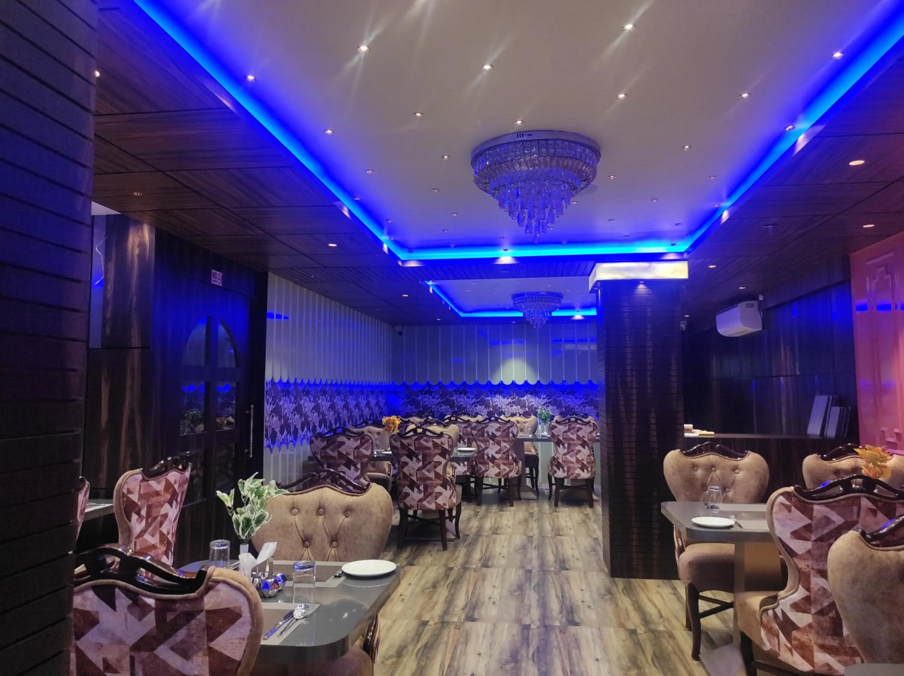 Restaurant/places to eat in Hotel Aavas Inn