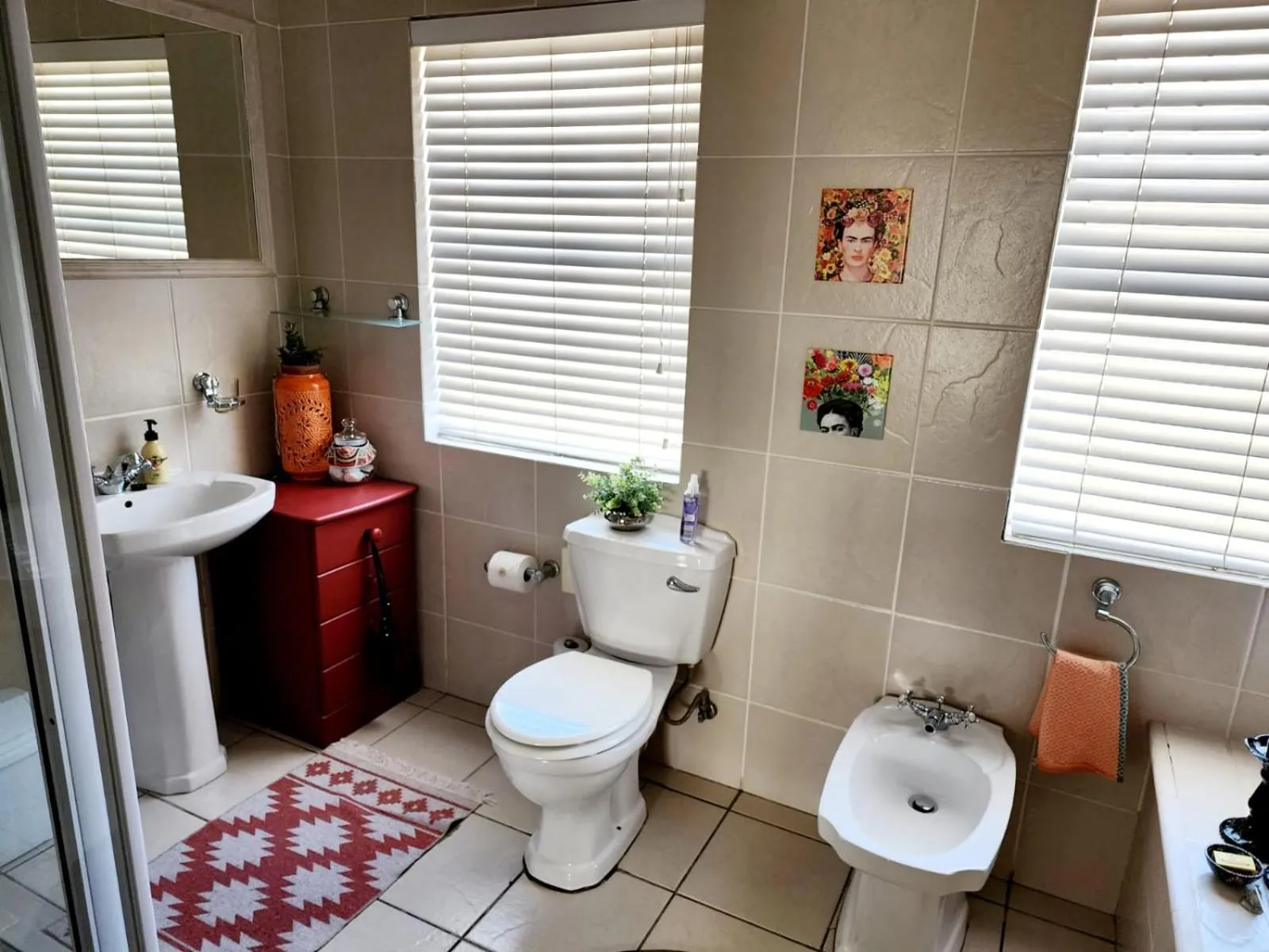 Gordon's Beach Lodge