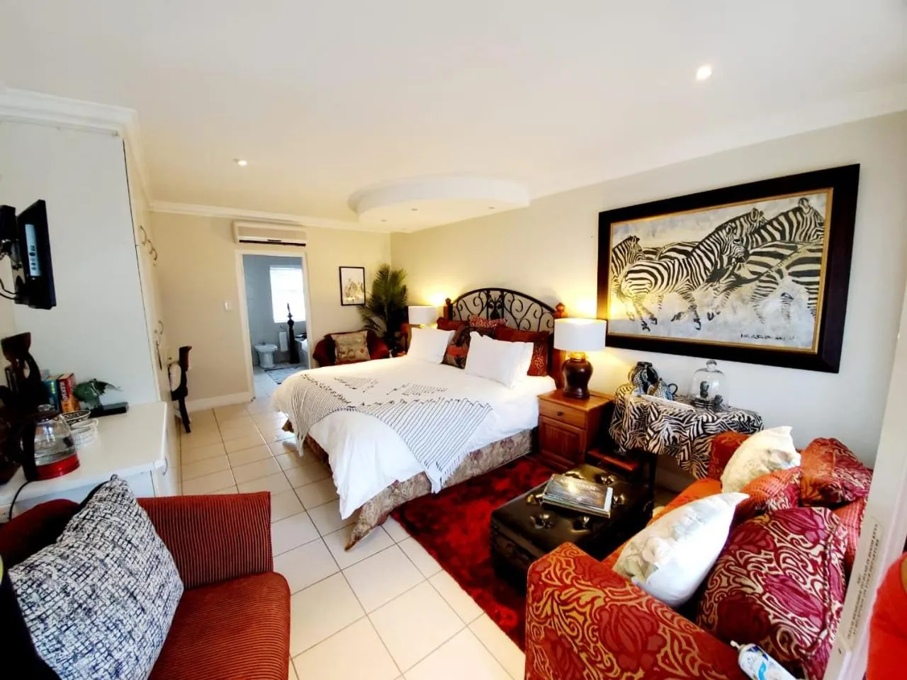 Bed in Gordon's Beach Lodge