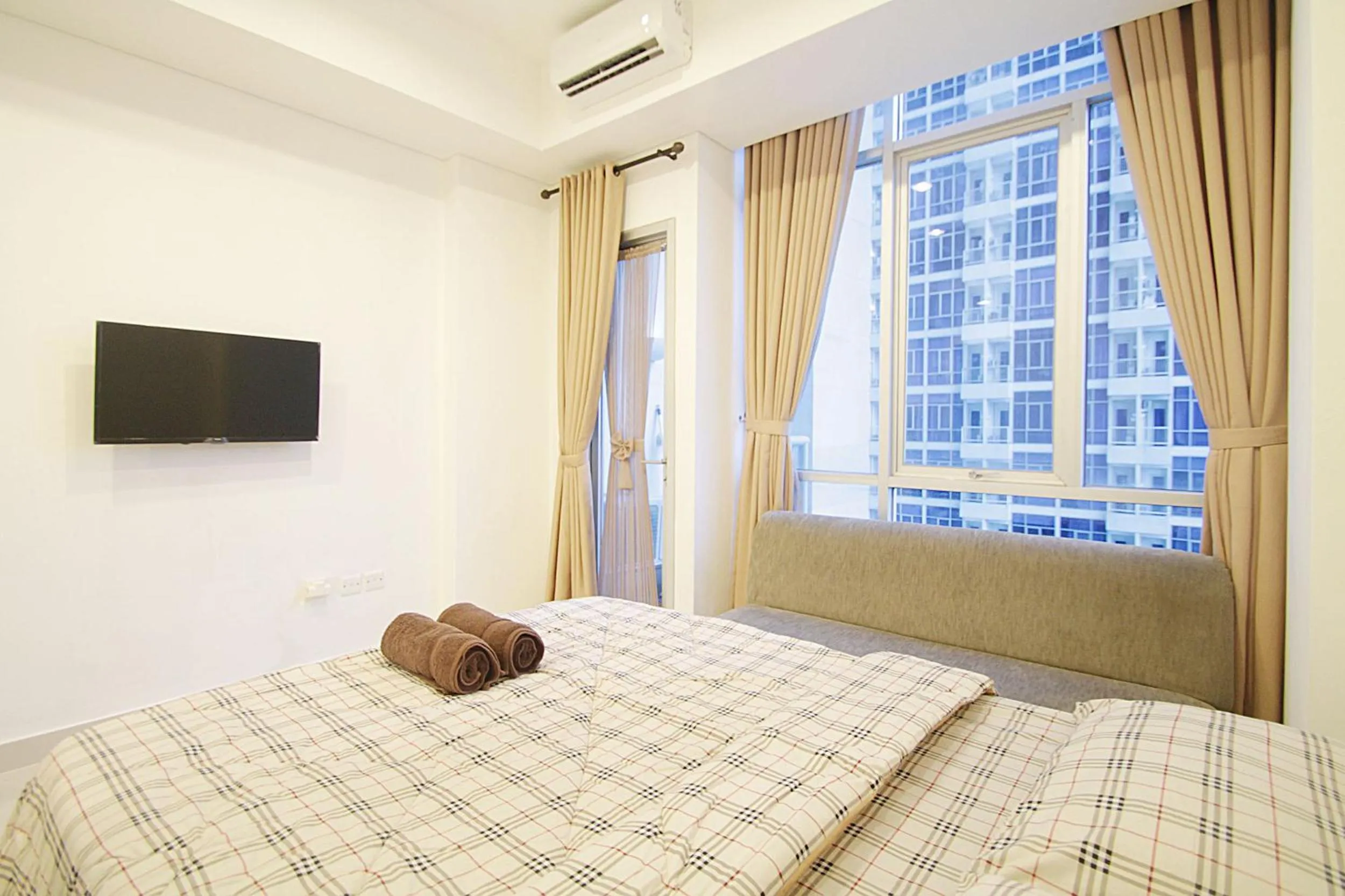 Bed in Apartemen Capitol Park Residence by Aparian