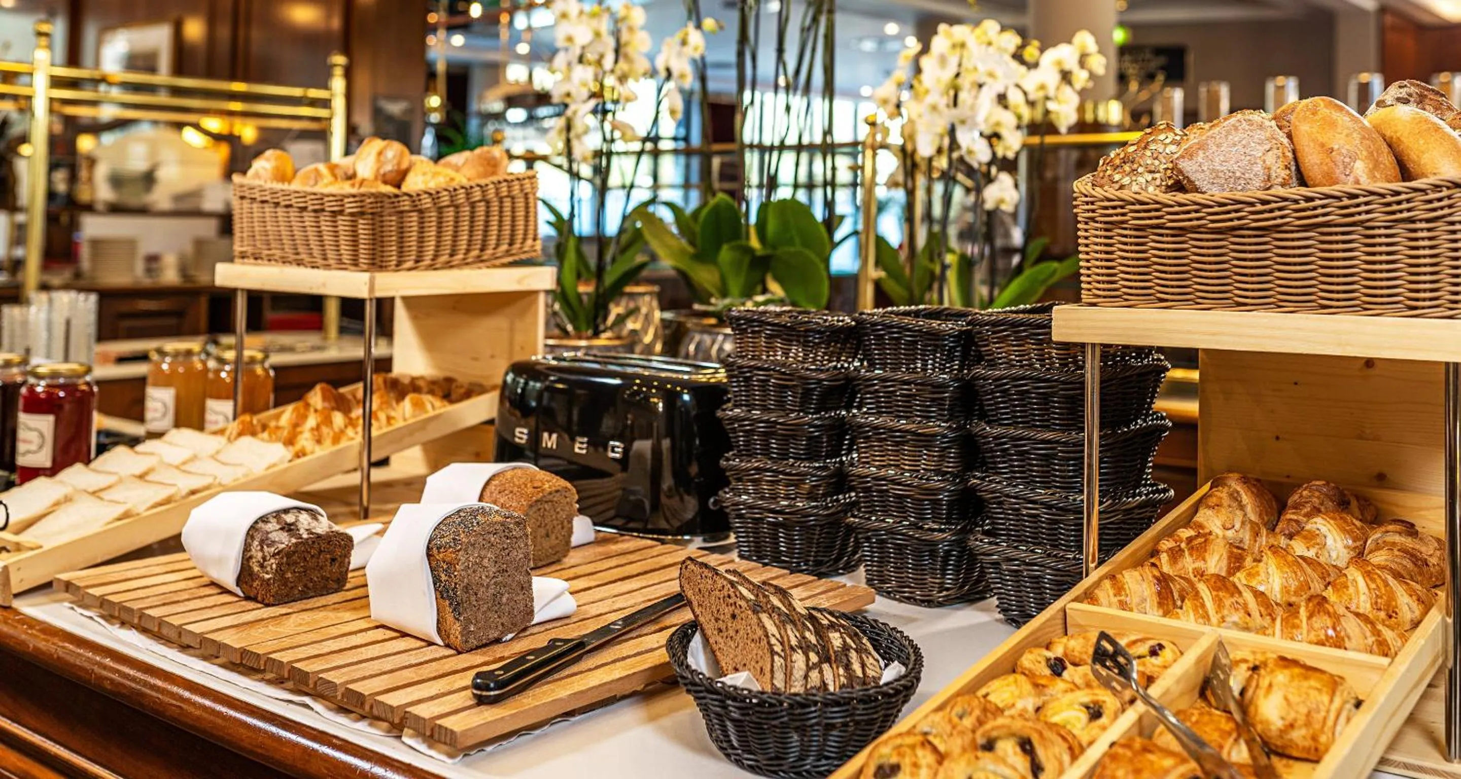 Breakfast in Victor's Residenz-Hotel Saarbrücken
