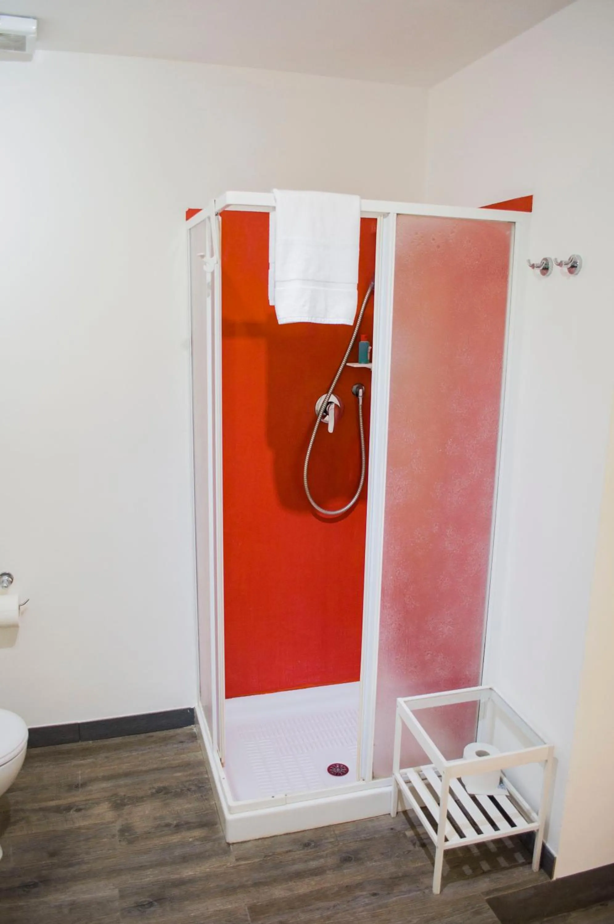 Shower in Relais Cola Di Rienzo