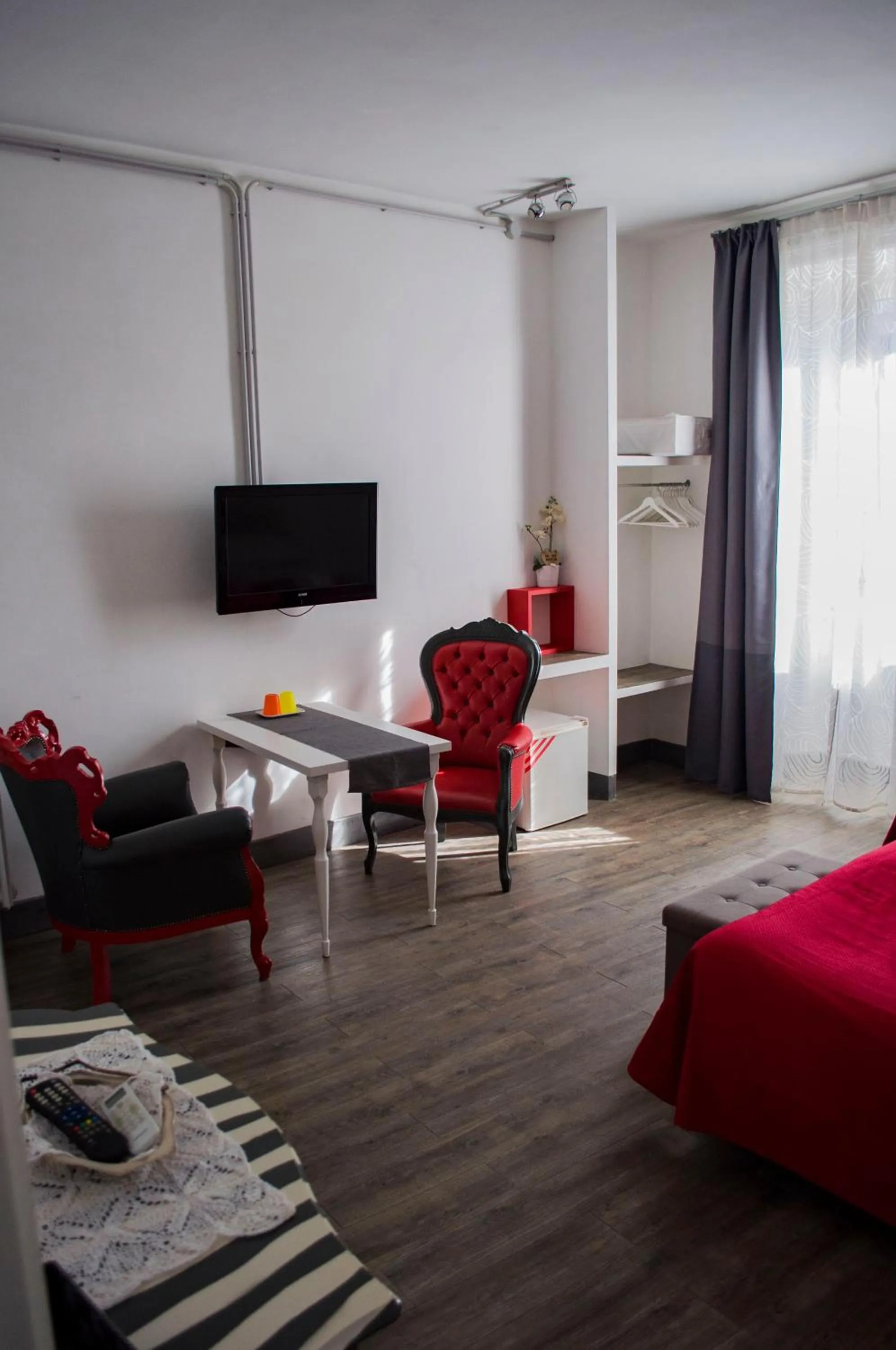 TV and multimedia, Bed in Relais Cola Di Rienzo