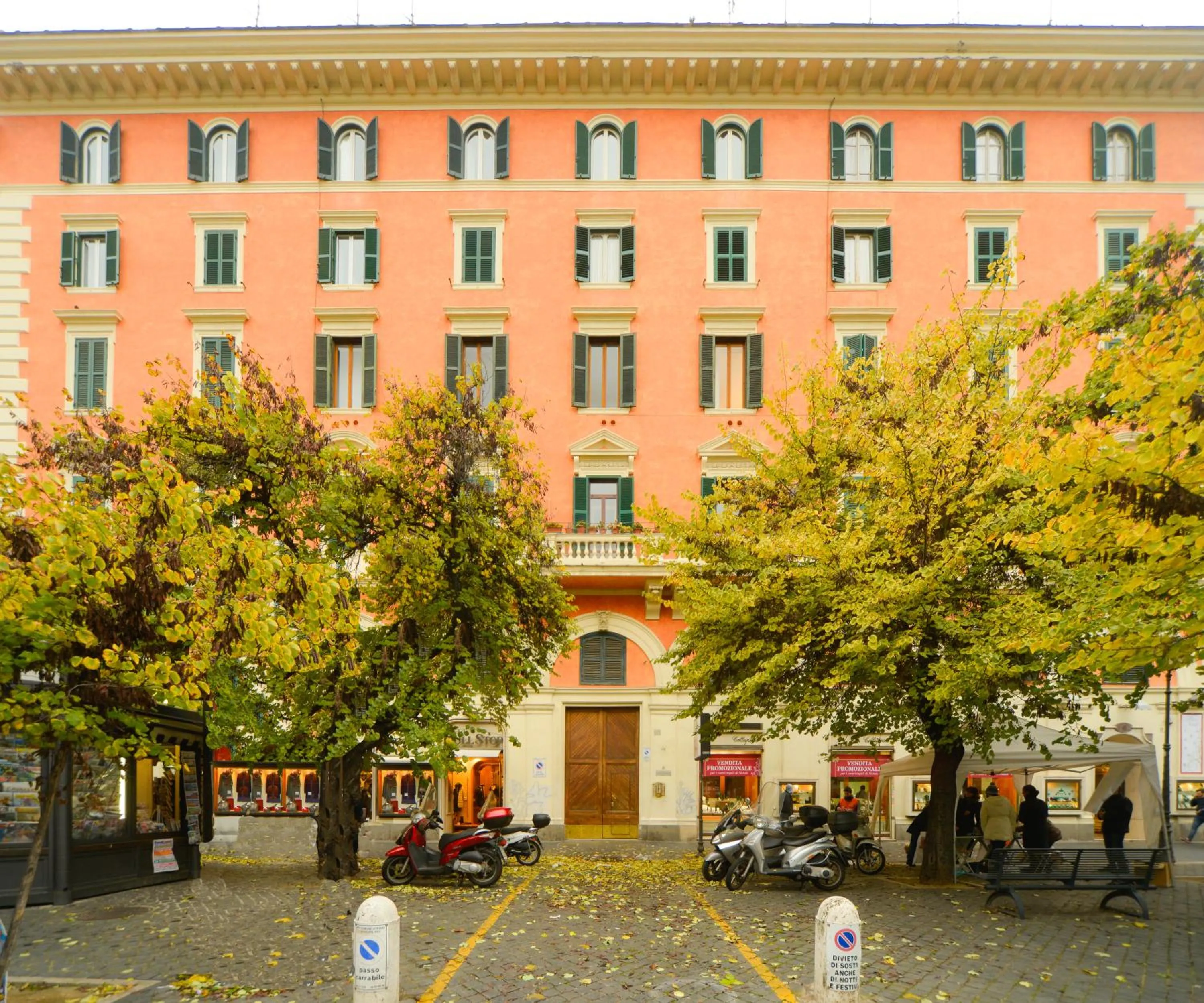 Facade/entrance in Relais Cola Di Rienzo
