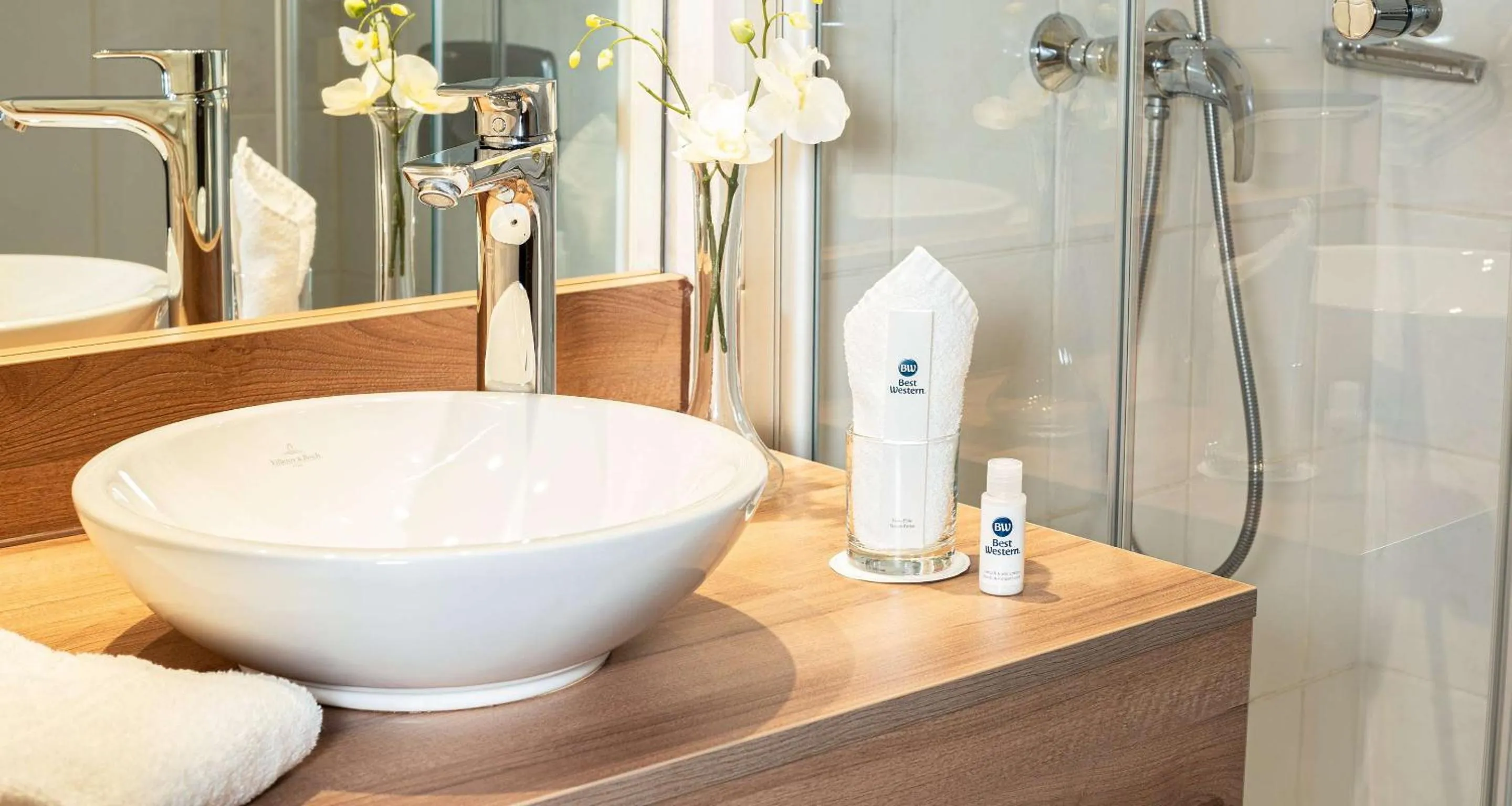 Bathroom in Best Western Victor's Residenz-Hotel Rodenhof