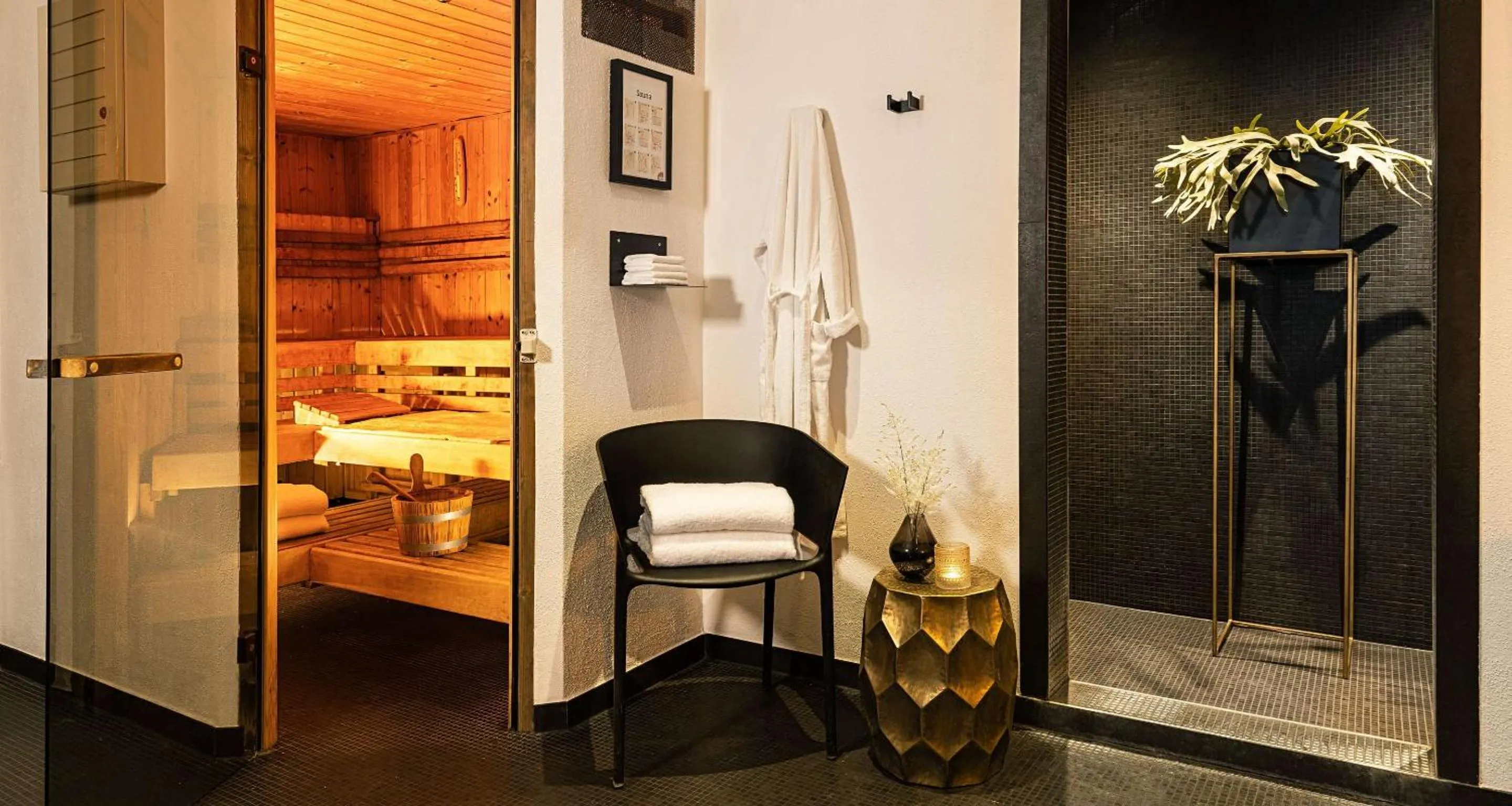 Sauna, Bed in Best Western Victor's Residenz-Hotel Rodenhof