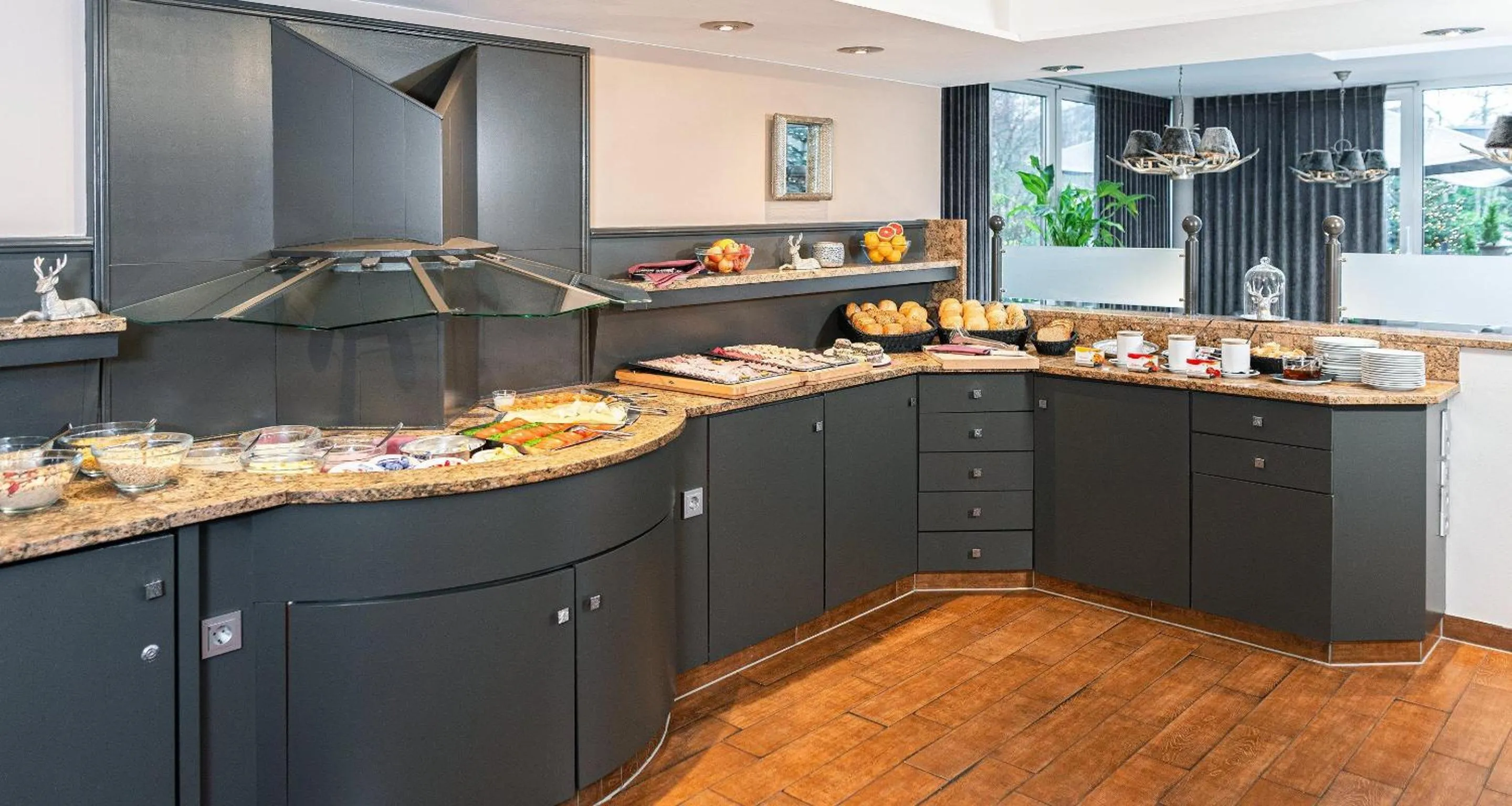 Food and drinks in Best Western Victor's Residenz-Hotel Rodenhof