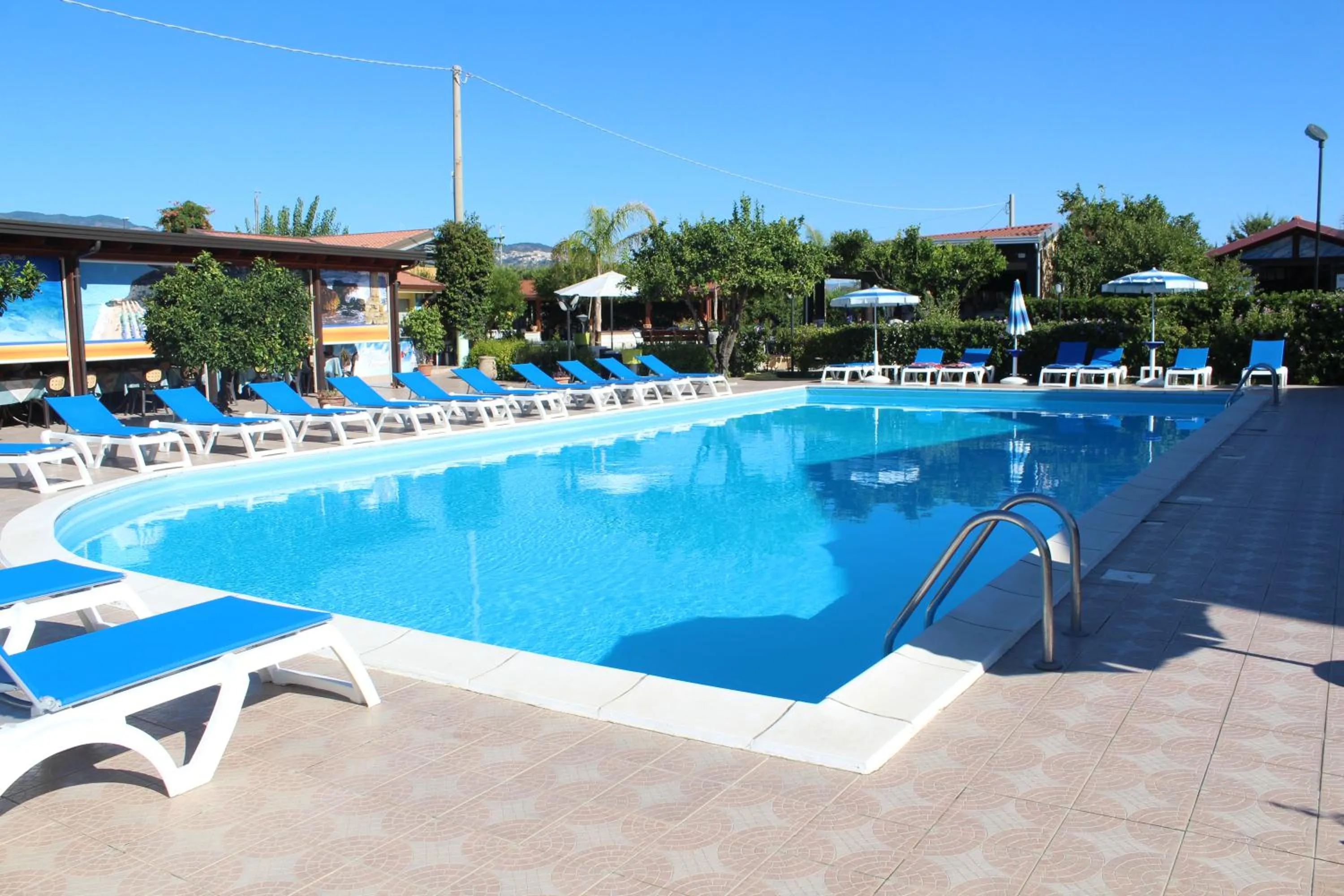 Club Esse Aquilia Beach Village