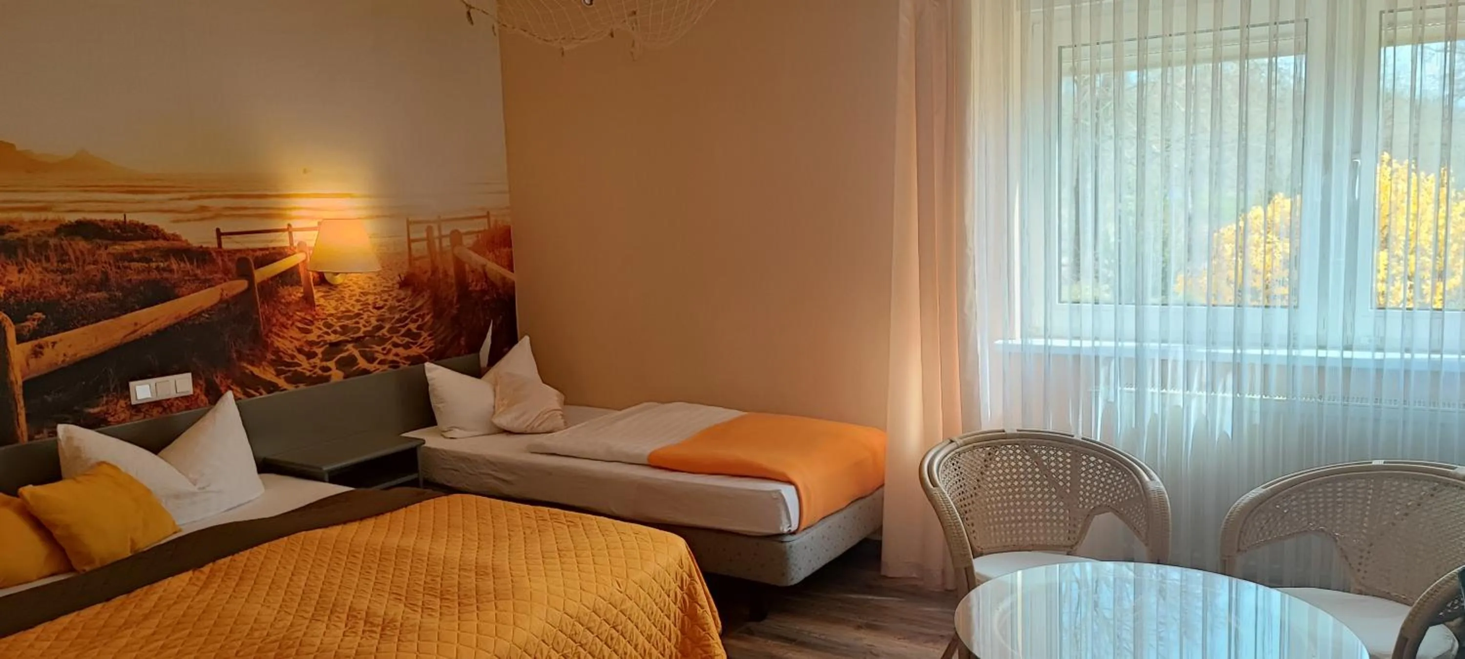 Photo of the whole room, Bed in Hotel Zur Fichtenbreite -Garni-