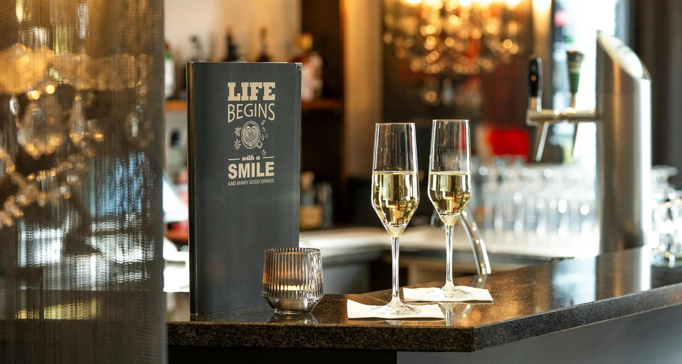 Lounge or bar in Victor's Residenz-Hotel Saarlouis