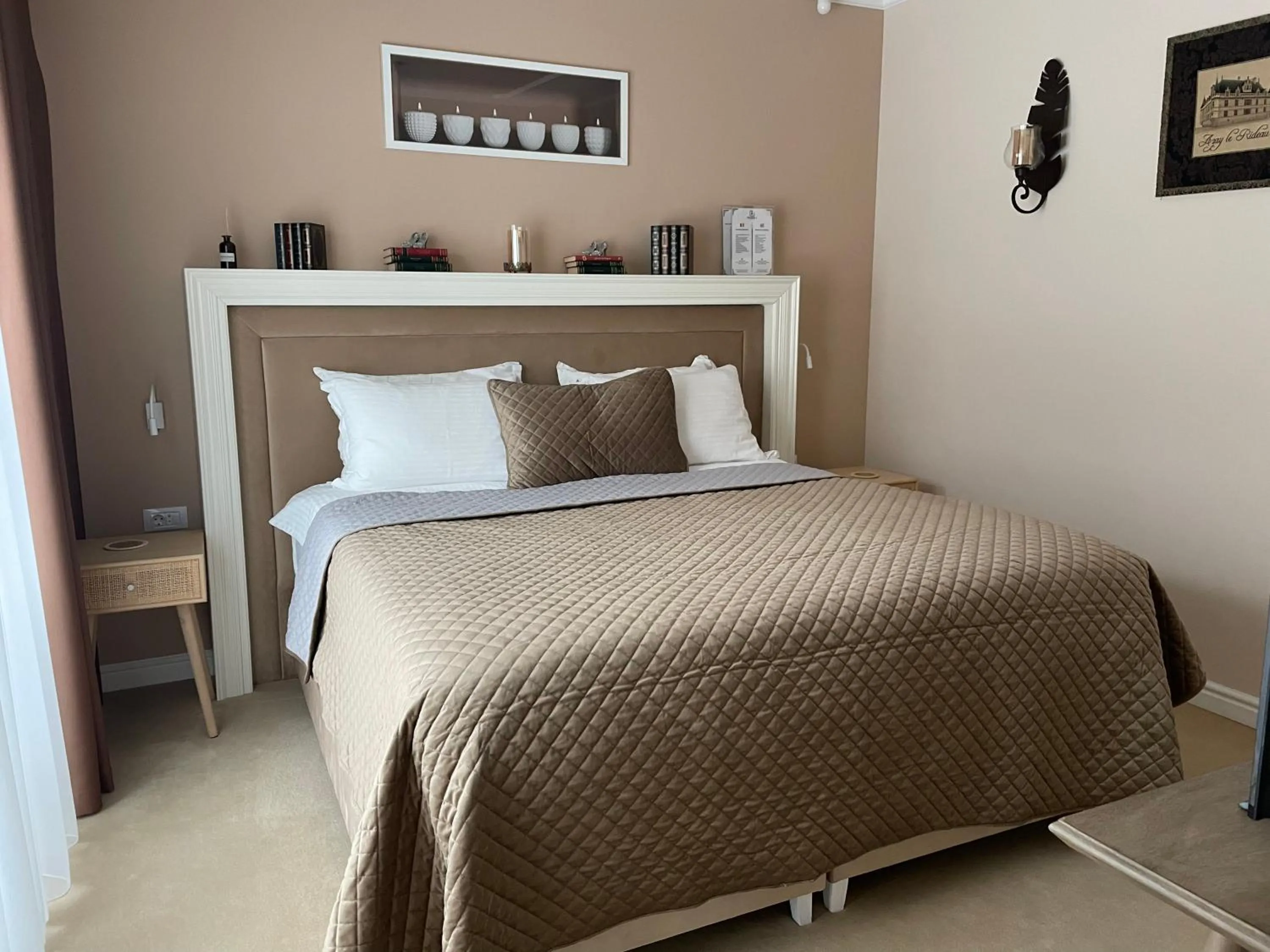 Bed in DoubleL Studios