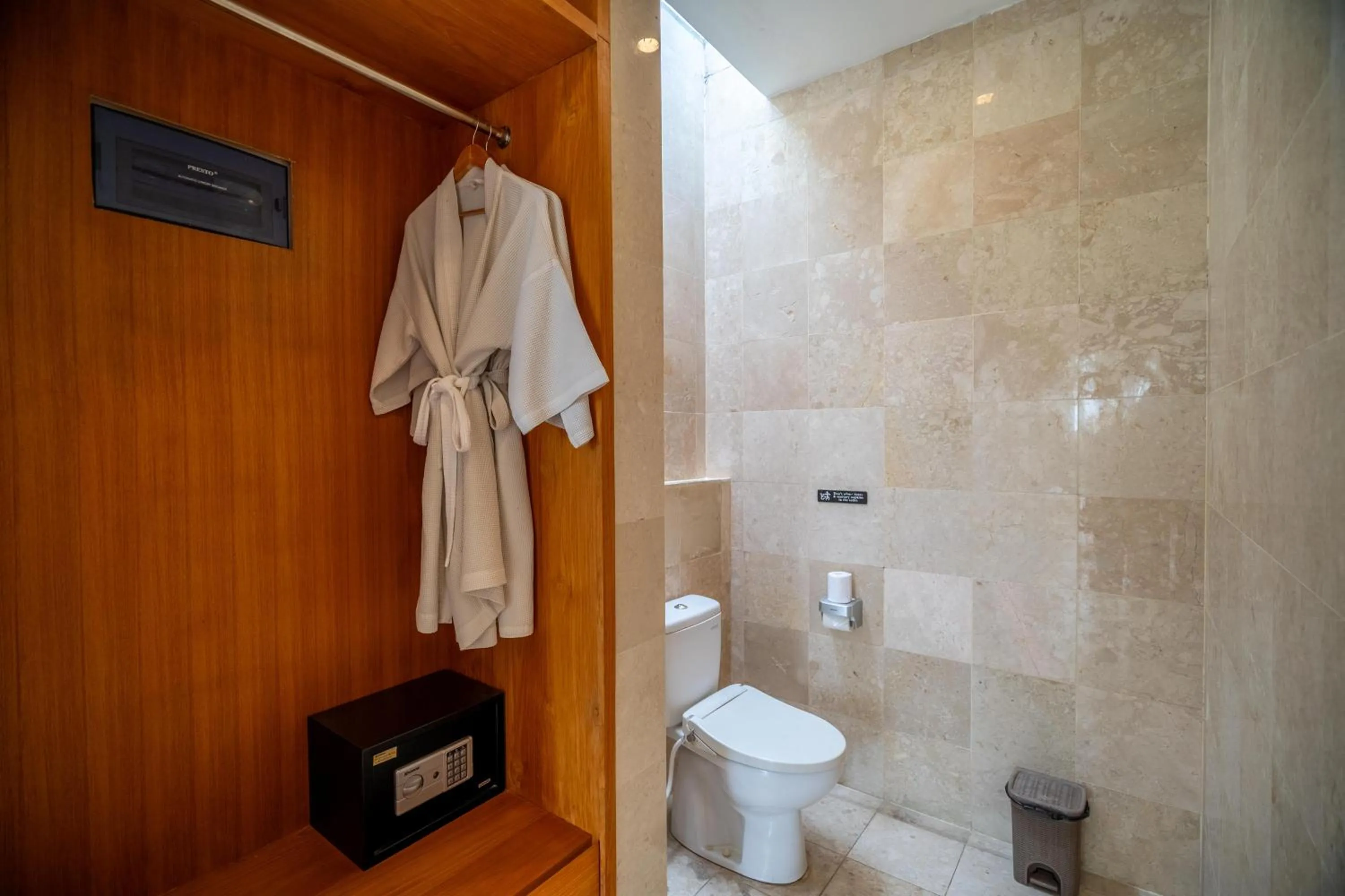 Toilet in Arta Private Villa