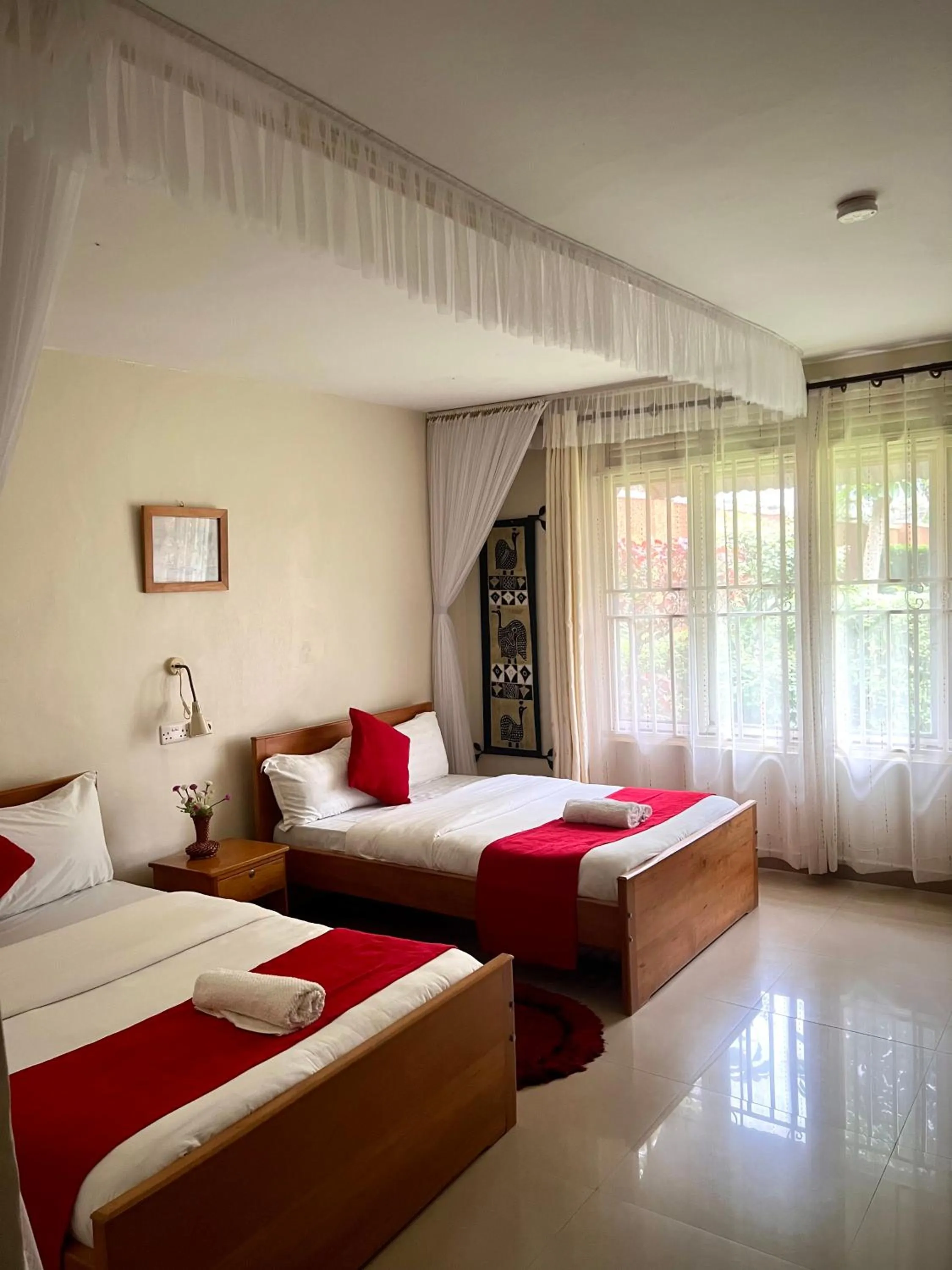 Bedroom, Bed in Sunset Hotel Entebbe