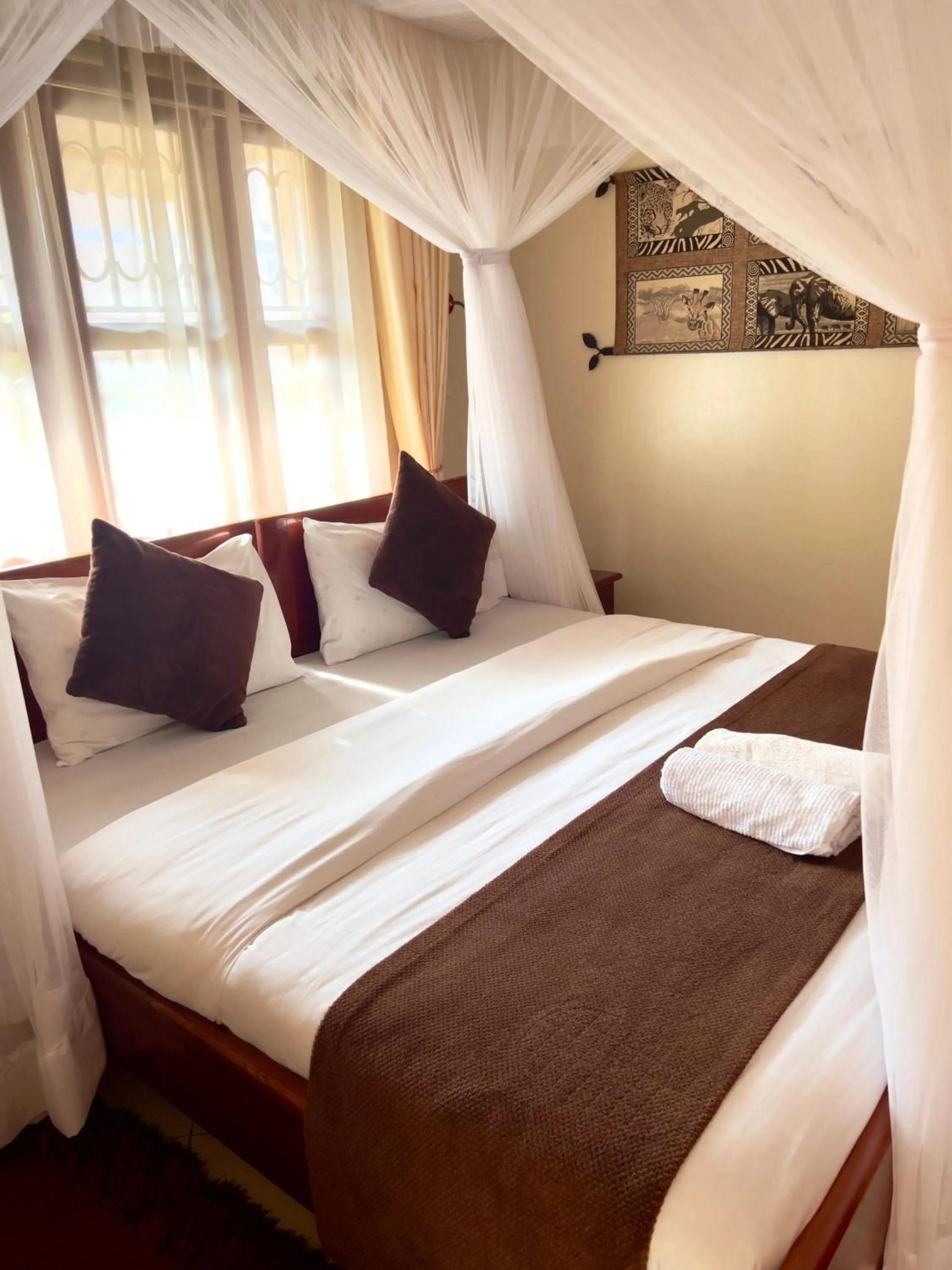 Bed in Sunset Hotel Entebbe