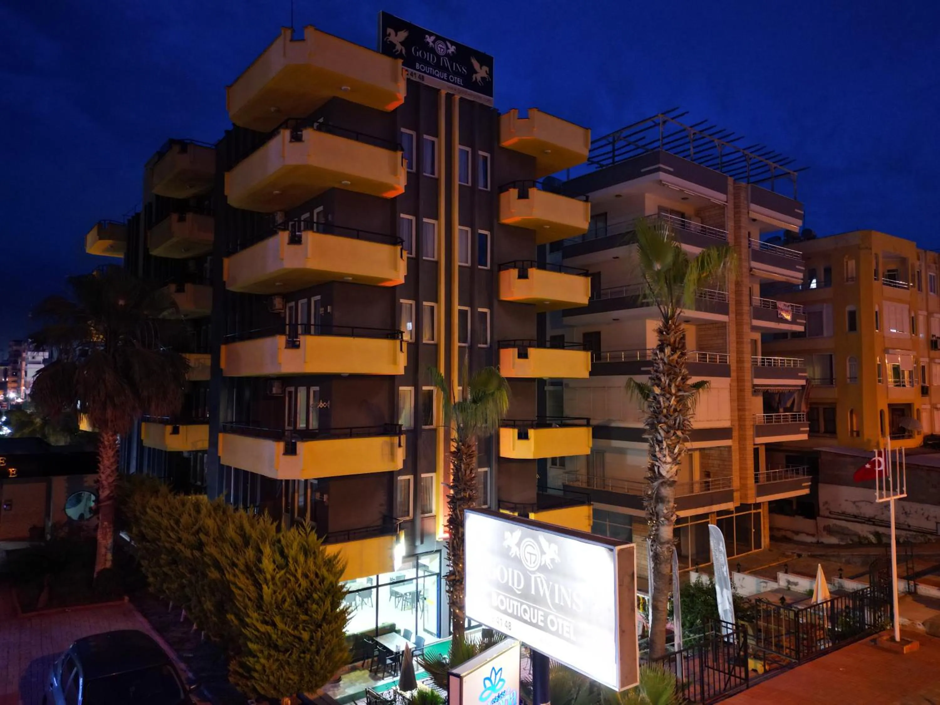 Property building in Gold Twins Boutique Hotel