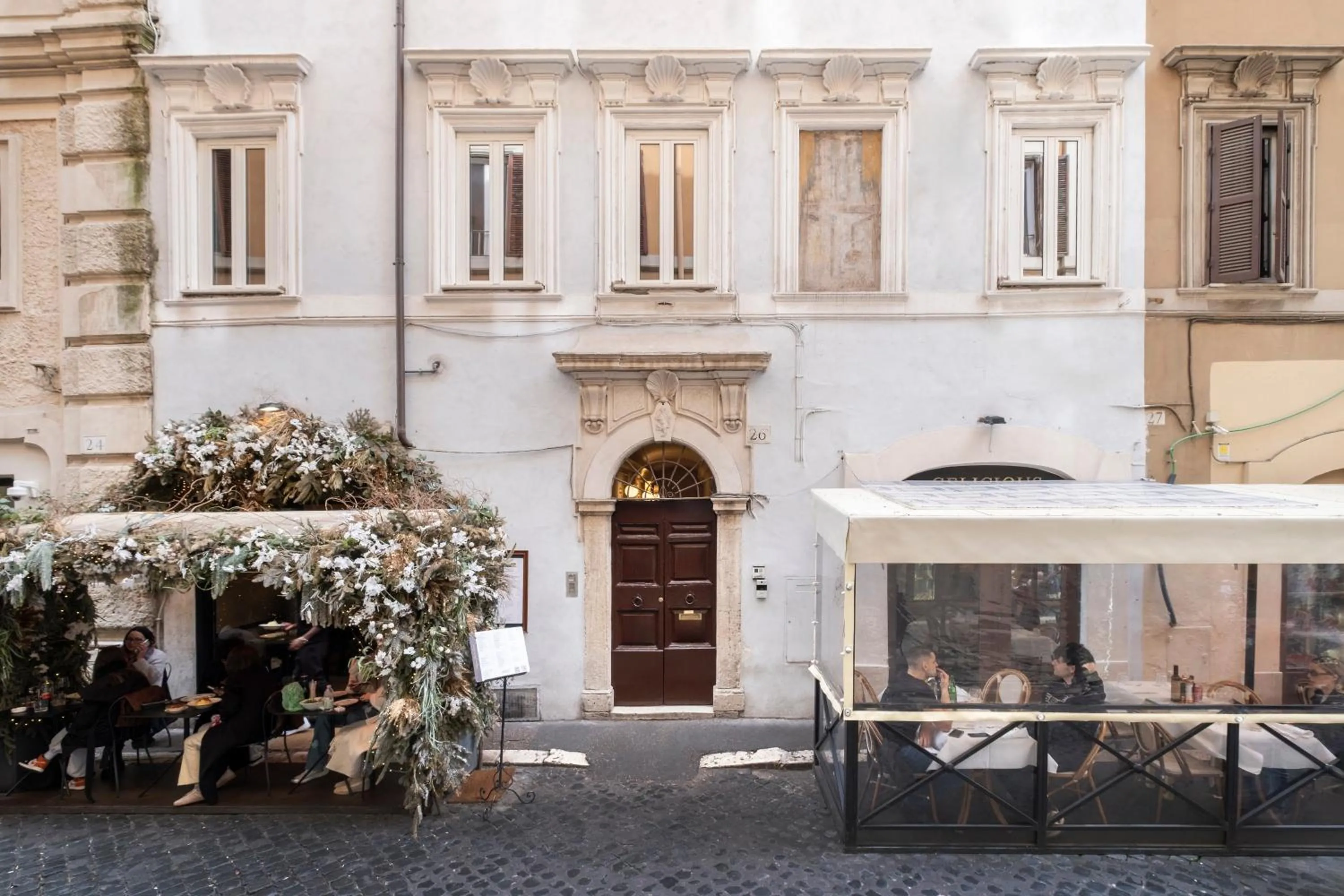 Property building in 19 Steps Trevi