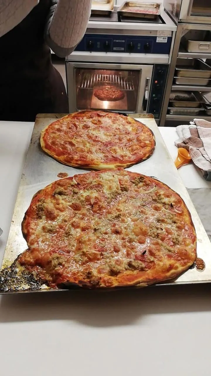 Food and drinks in Old Pine Husky Lodge