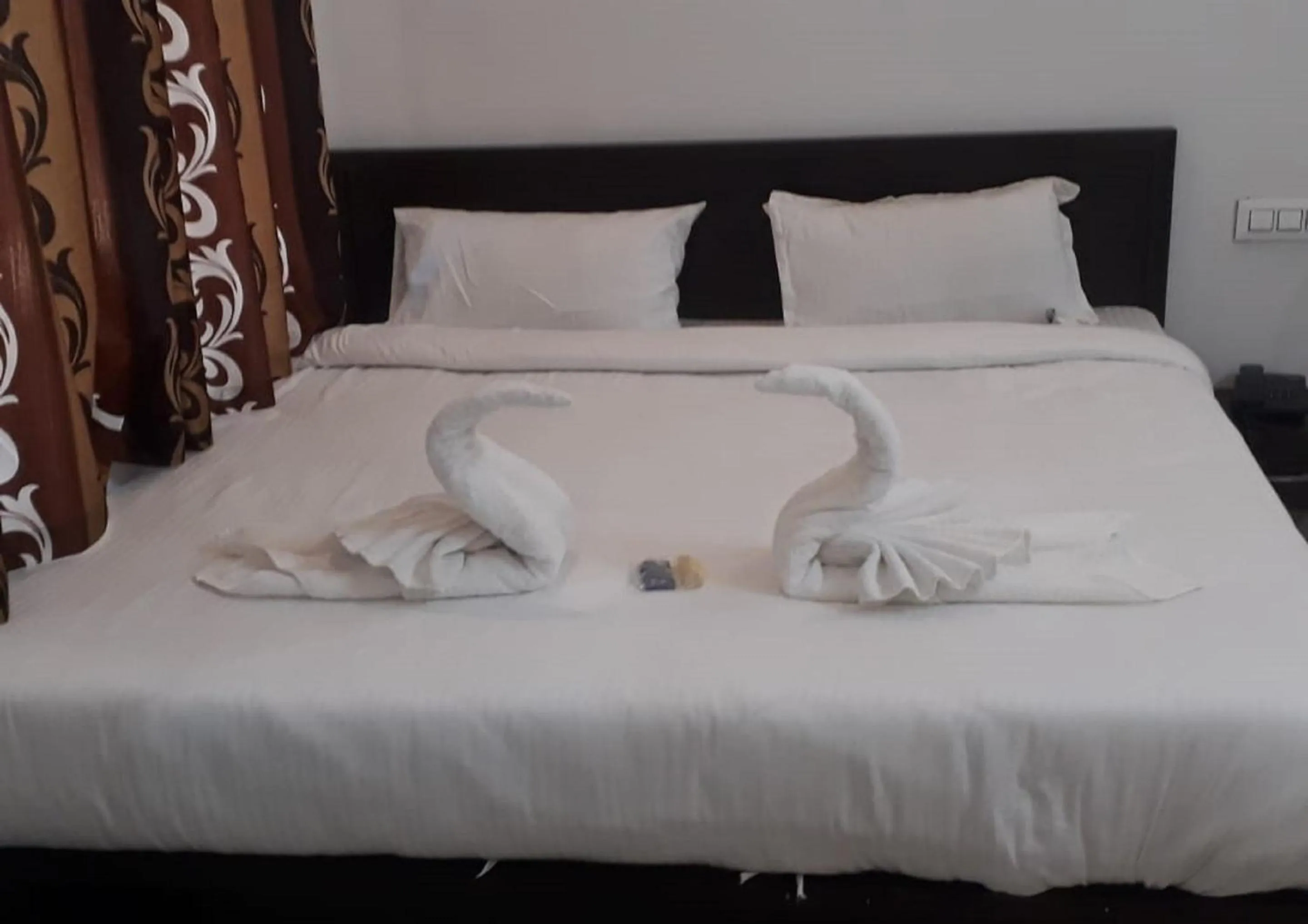 Bed in Siddarth Resort - Mountain View with Pool