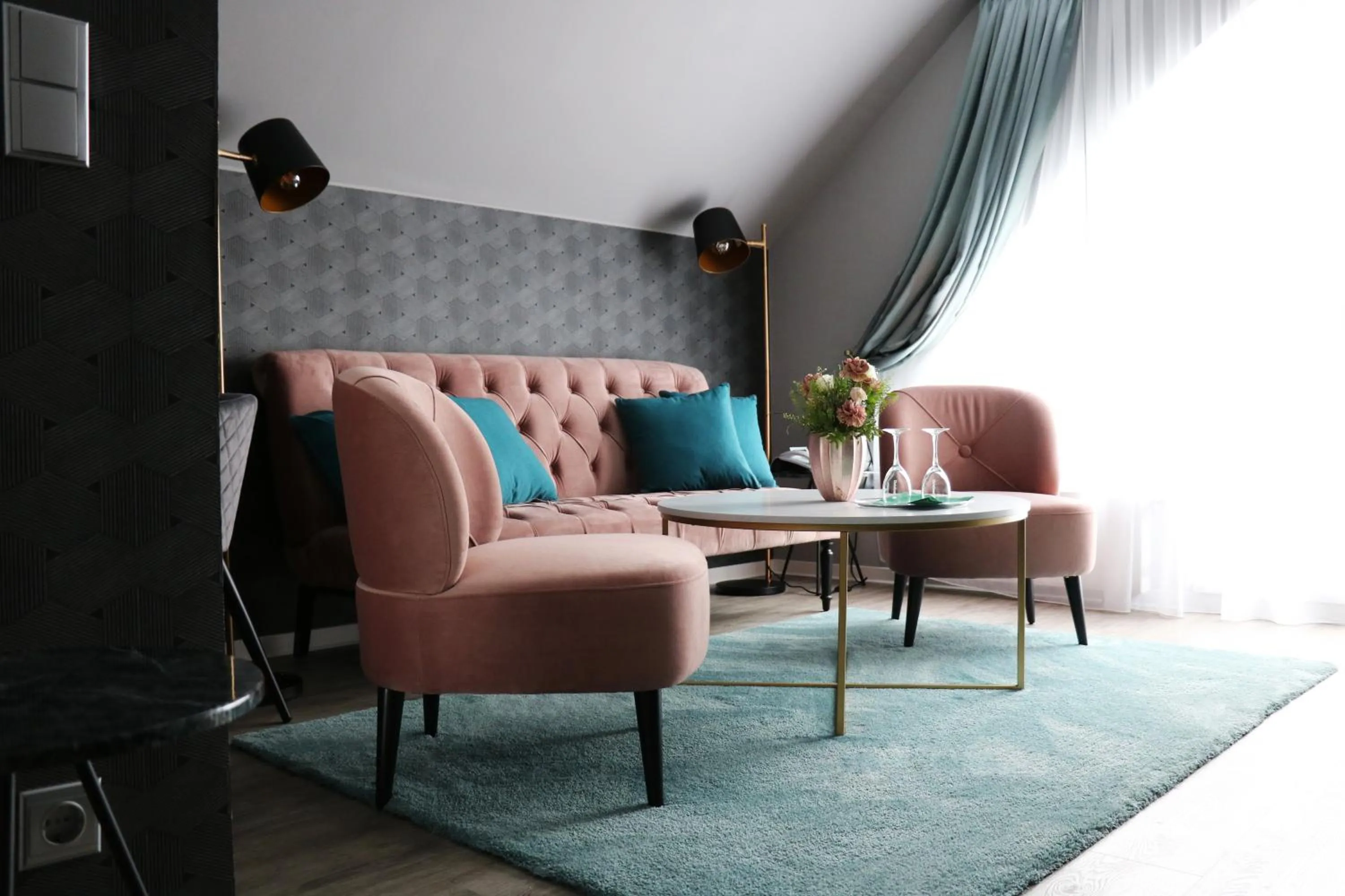 Living room in COURT HOTEL