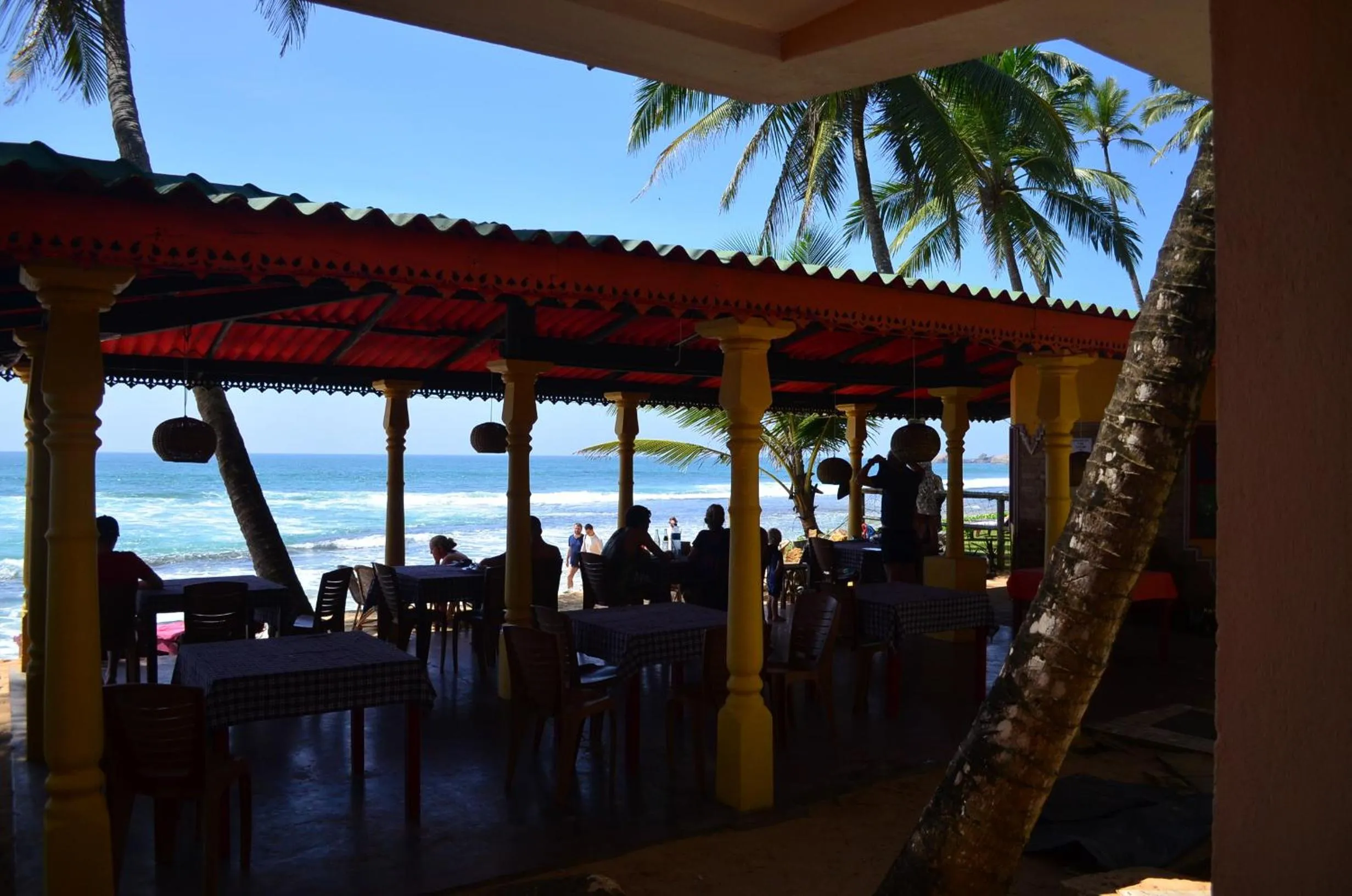 Restaurant/places to eat in Hotel Paradiso