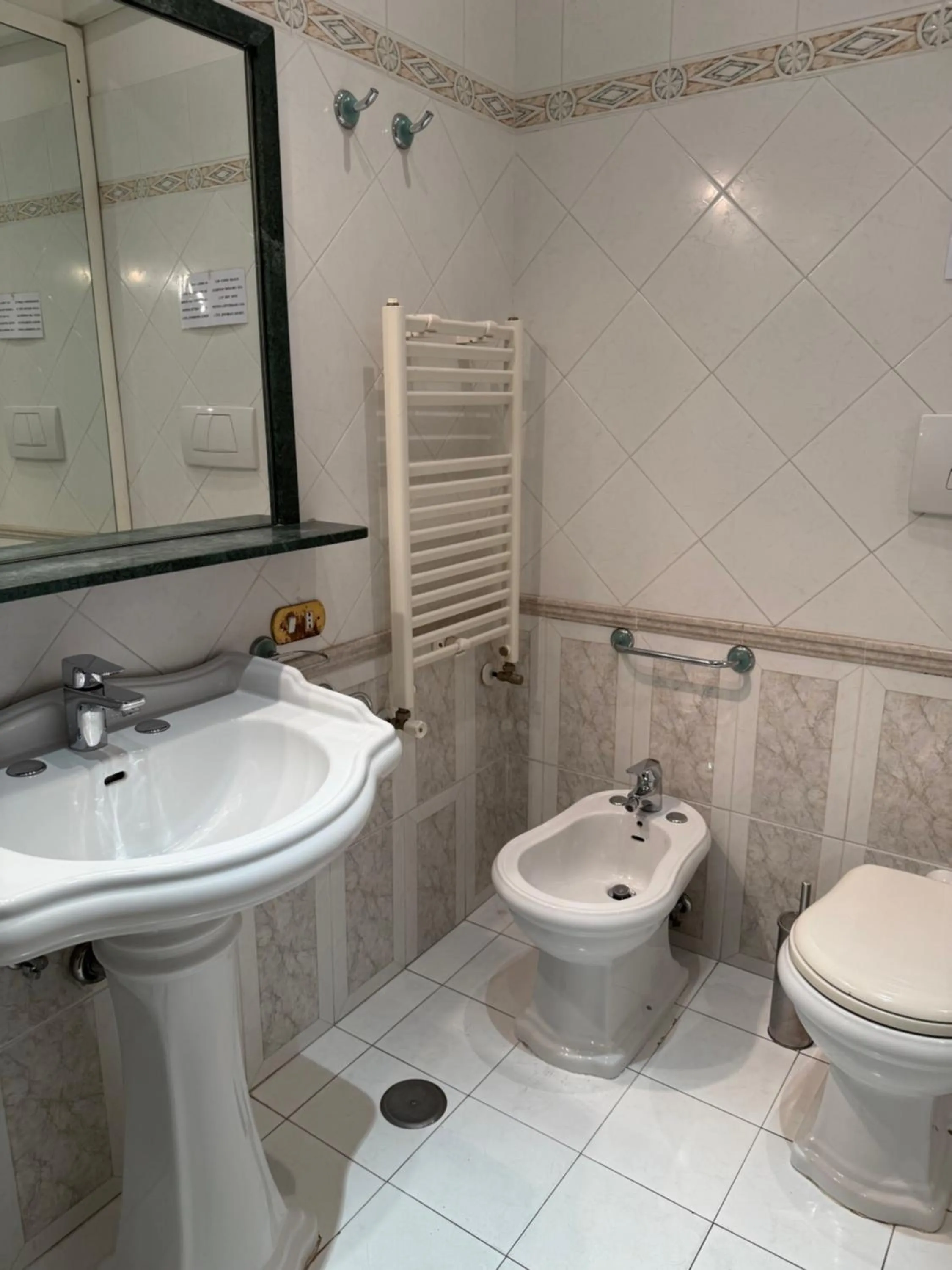 Shower in Glamour Center Of Rome