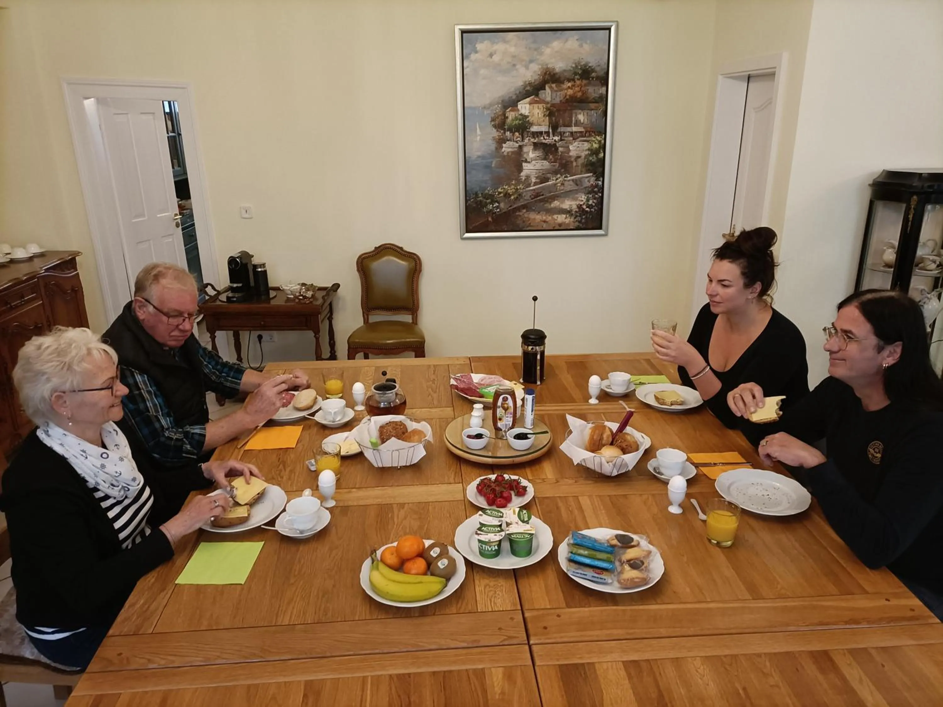 Breakfast in Historischer Winzerverein Boutique B&B