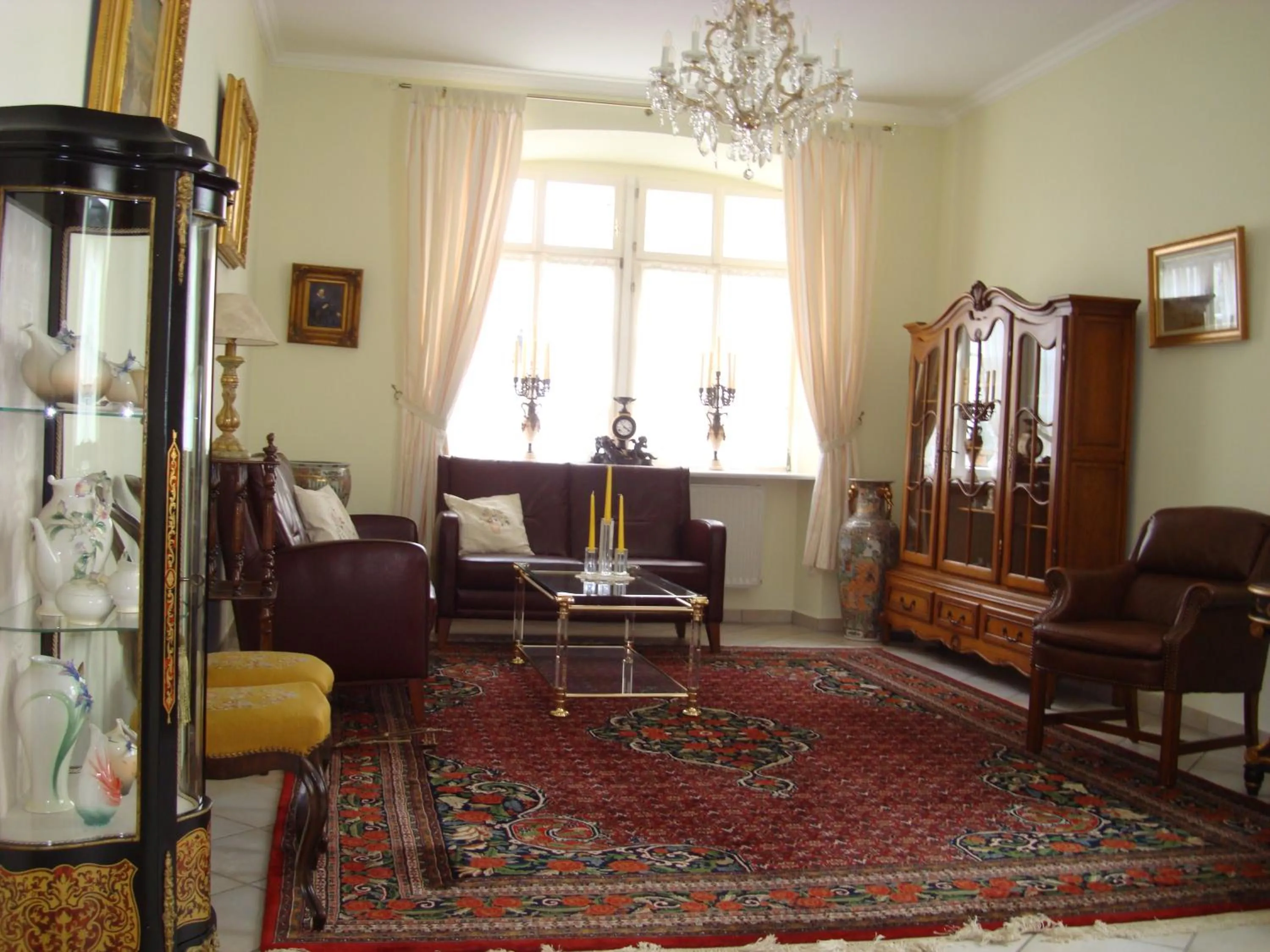 Communal lounge/ TV room in Historischer Winzerverein Boutique B&B