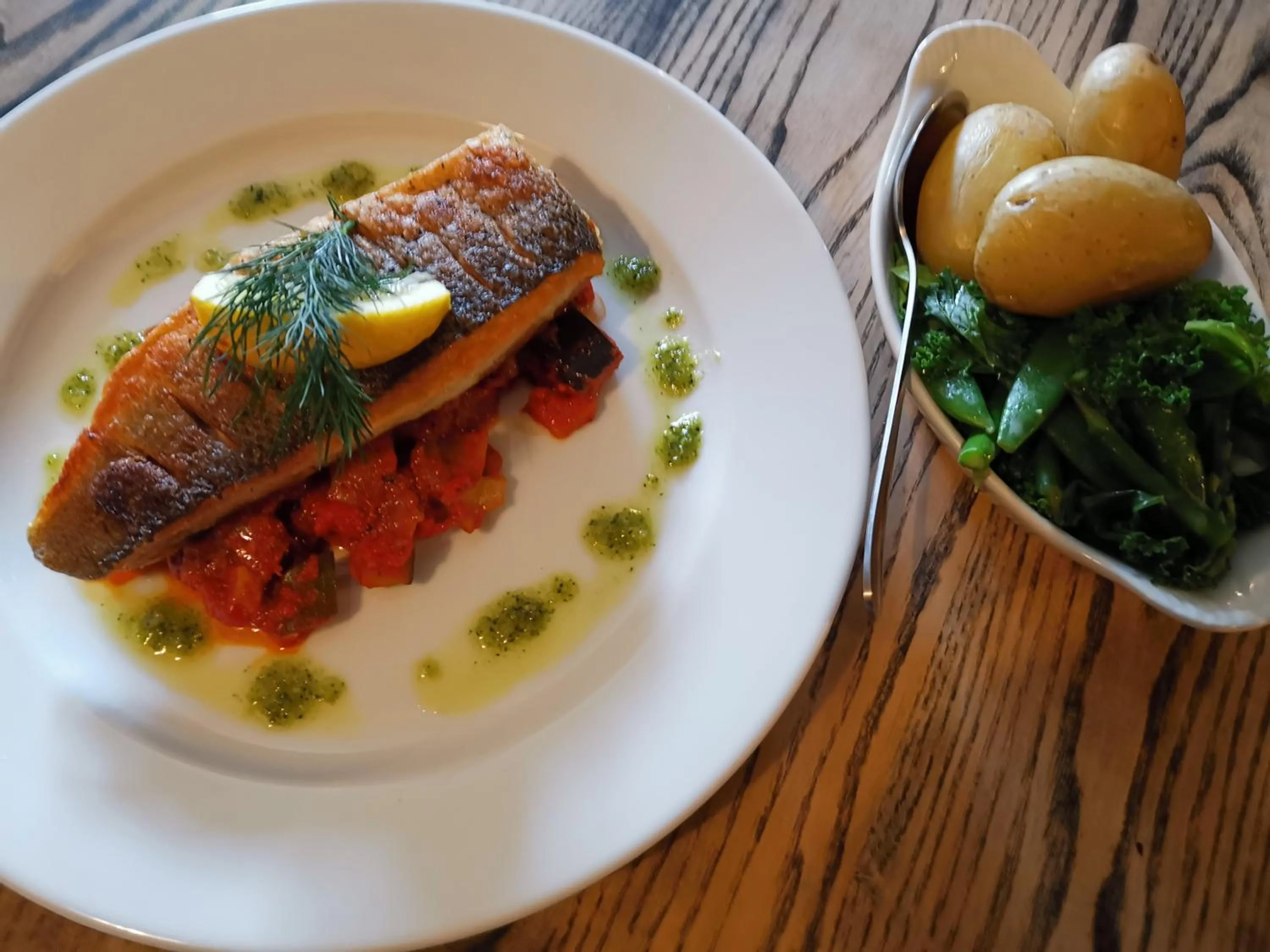 Food and drinks in Exelby Green Dragon