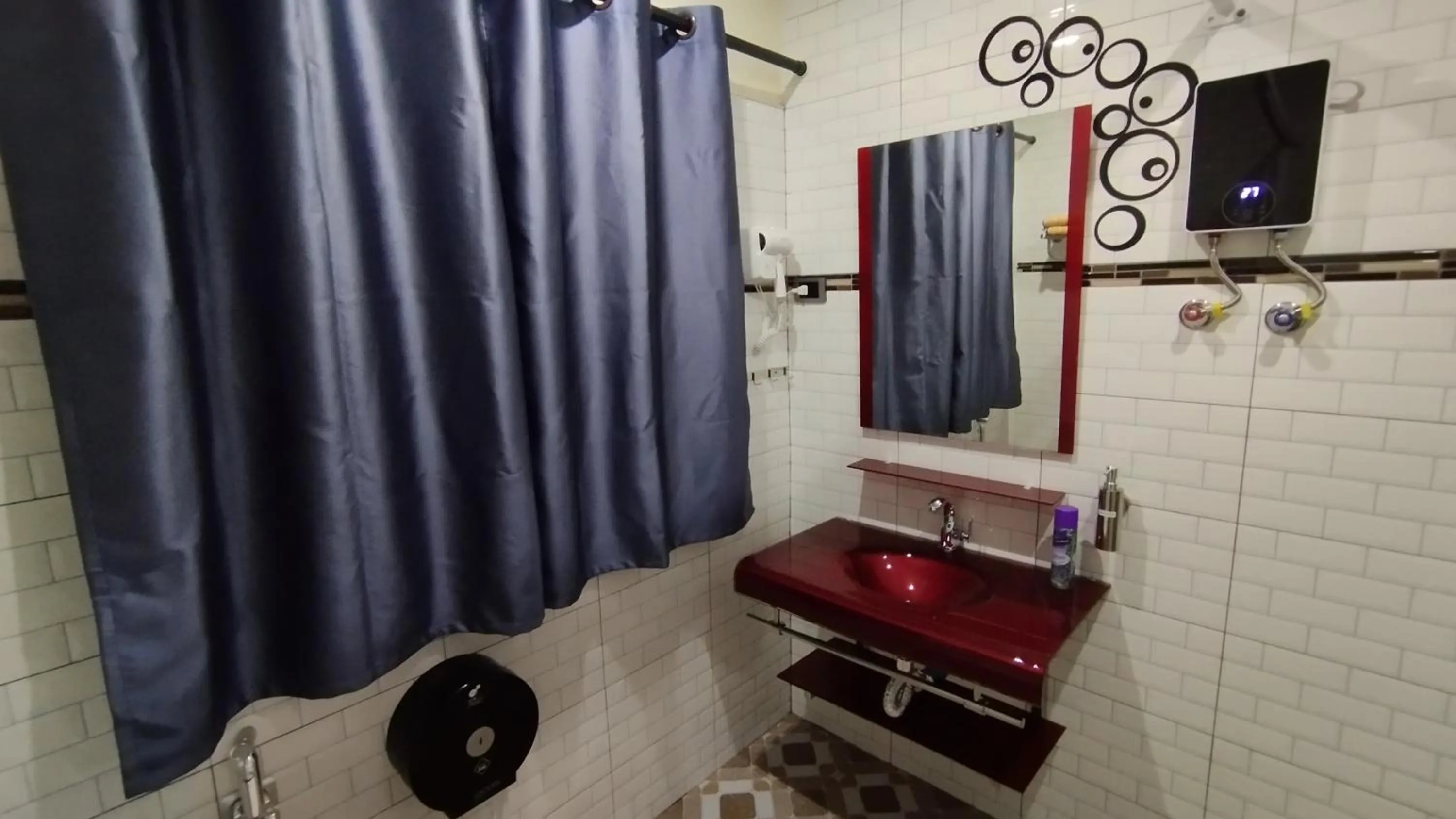 Bathroom in Touch the Wind