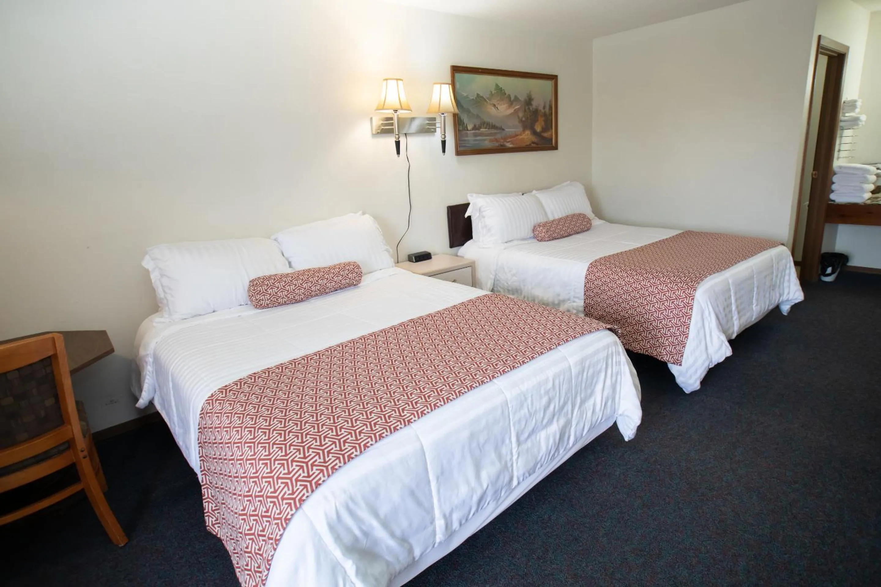 Bedroom, Bed in Shady Rest Motel