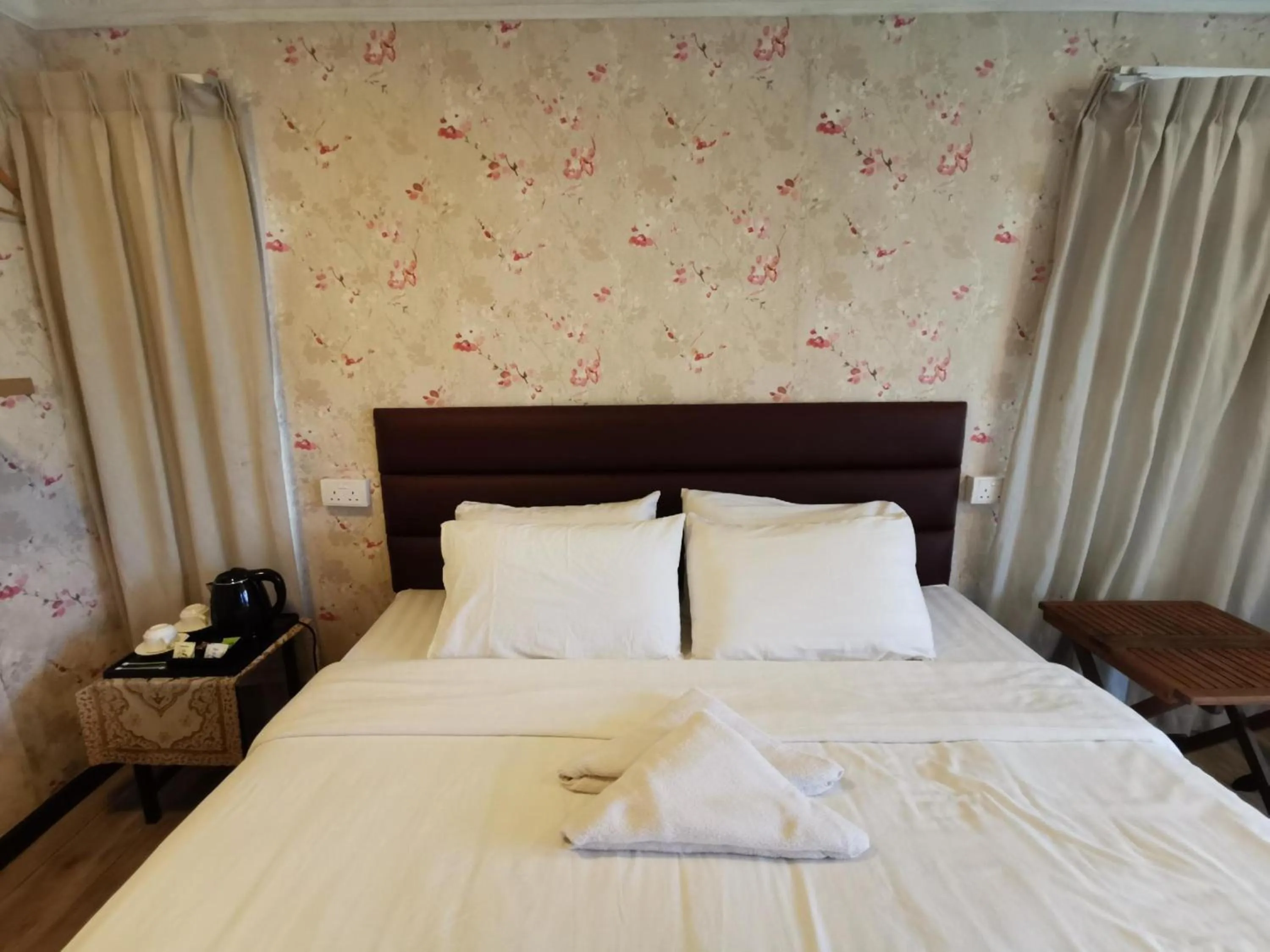 Bedroom, Bed in Hotel O Mount Hill Villa Kundasang