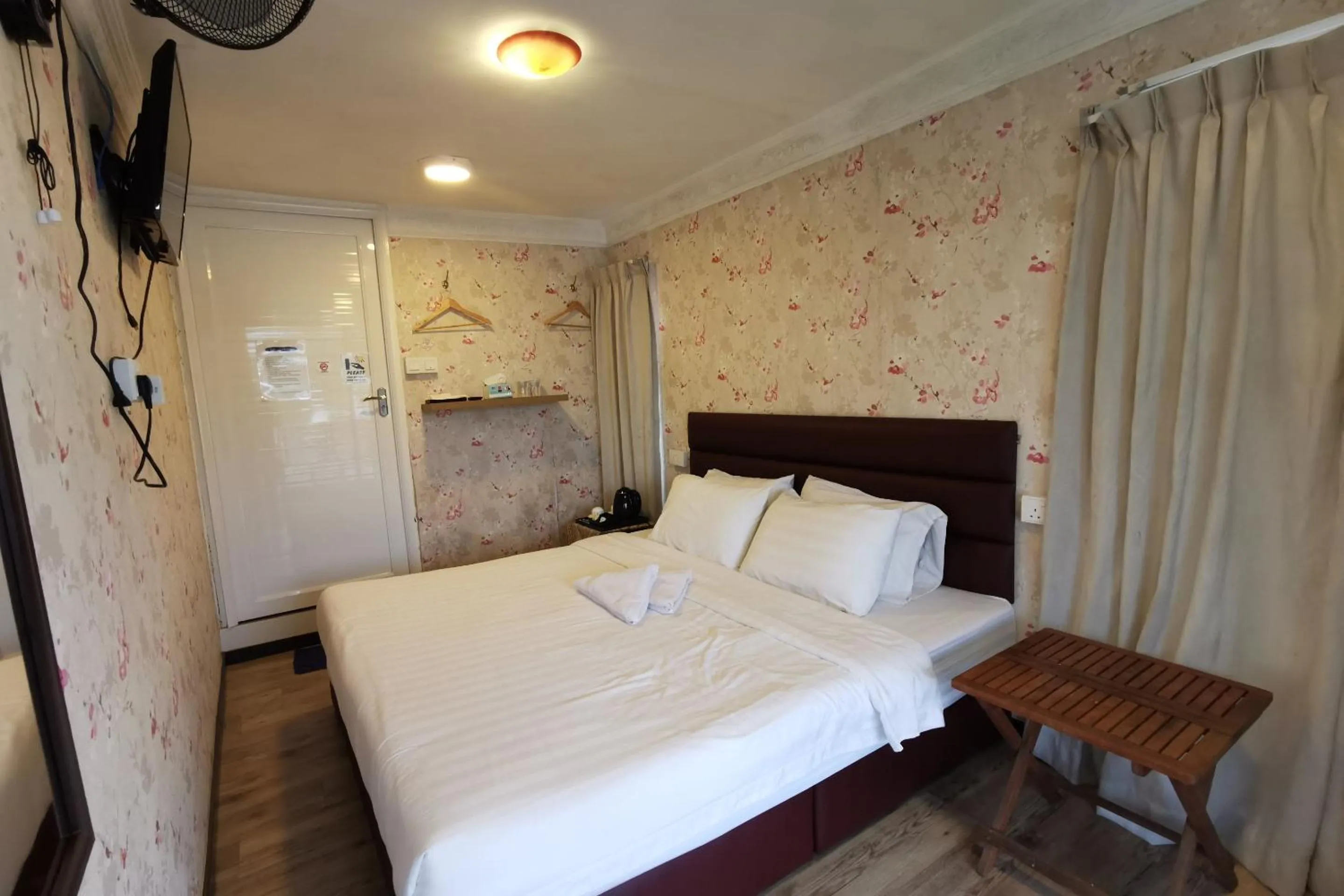 Bedroom, Bed in Hotel O Mount Hill Villa Kundasang