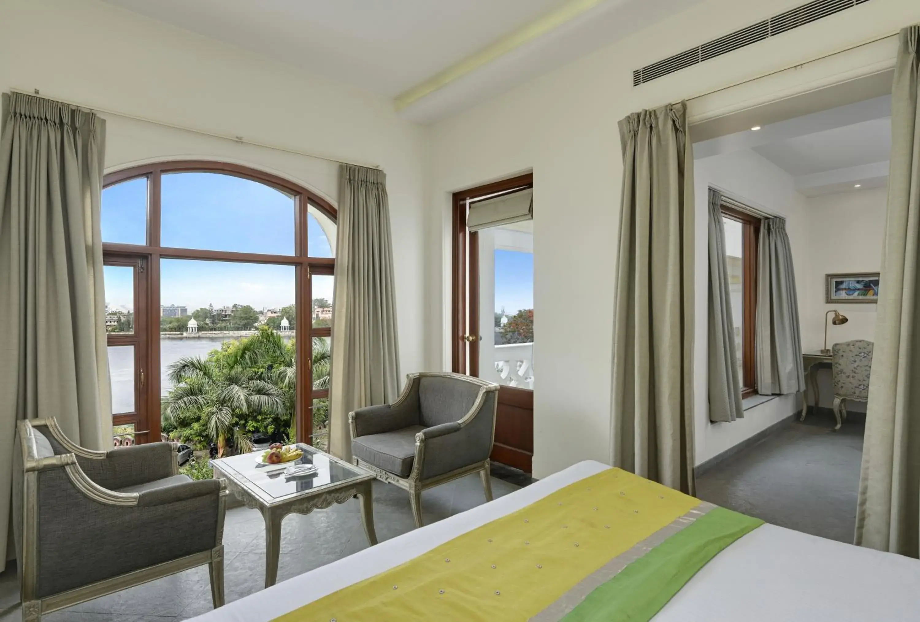 Heritage Lake View Royal Suite with shared Balcony in Brahma Niwas - Best Lake View Hotel in Udaipur Heritage Lake View Royal Suite with shared Balcony in Brahma Niwas - Best Lake View Hotel in Udaipur