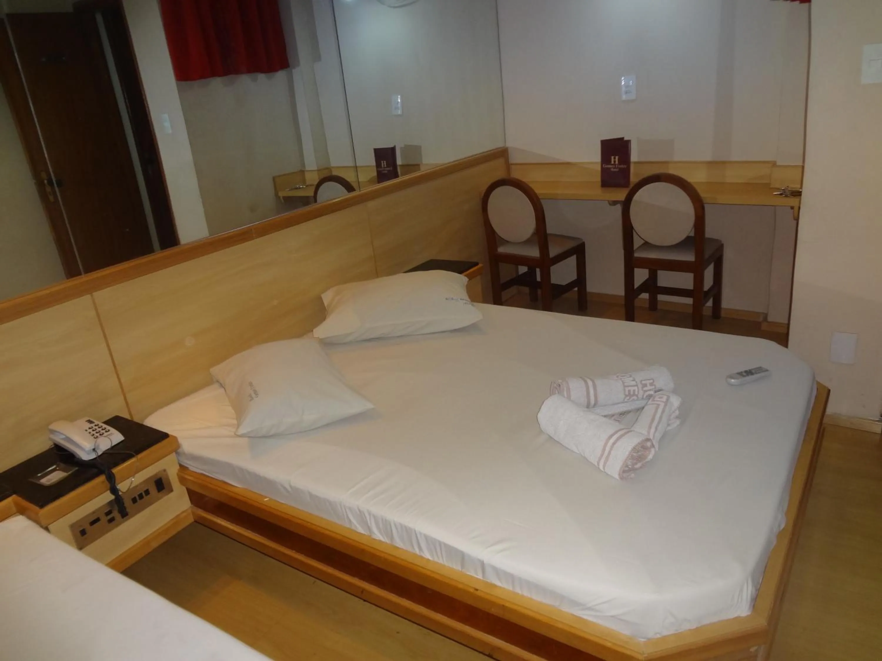 Photo of the whole room, Bed in Hotel Gomes Freire (Adult Only)