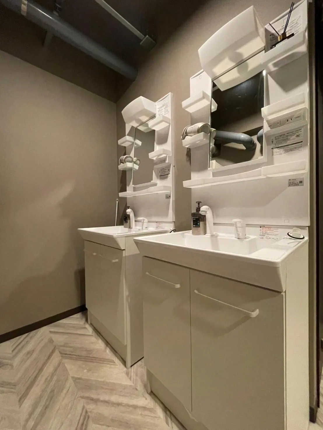 Bathroom in Economy Hotel Upashi