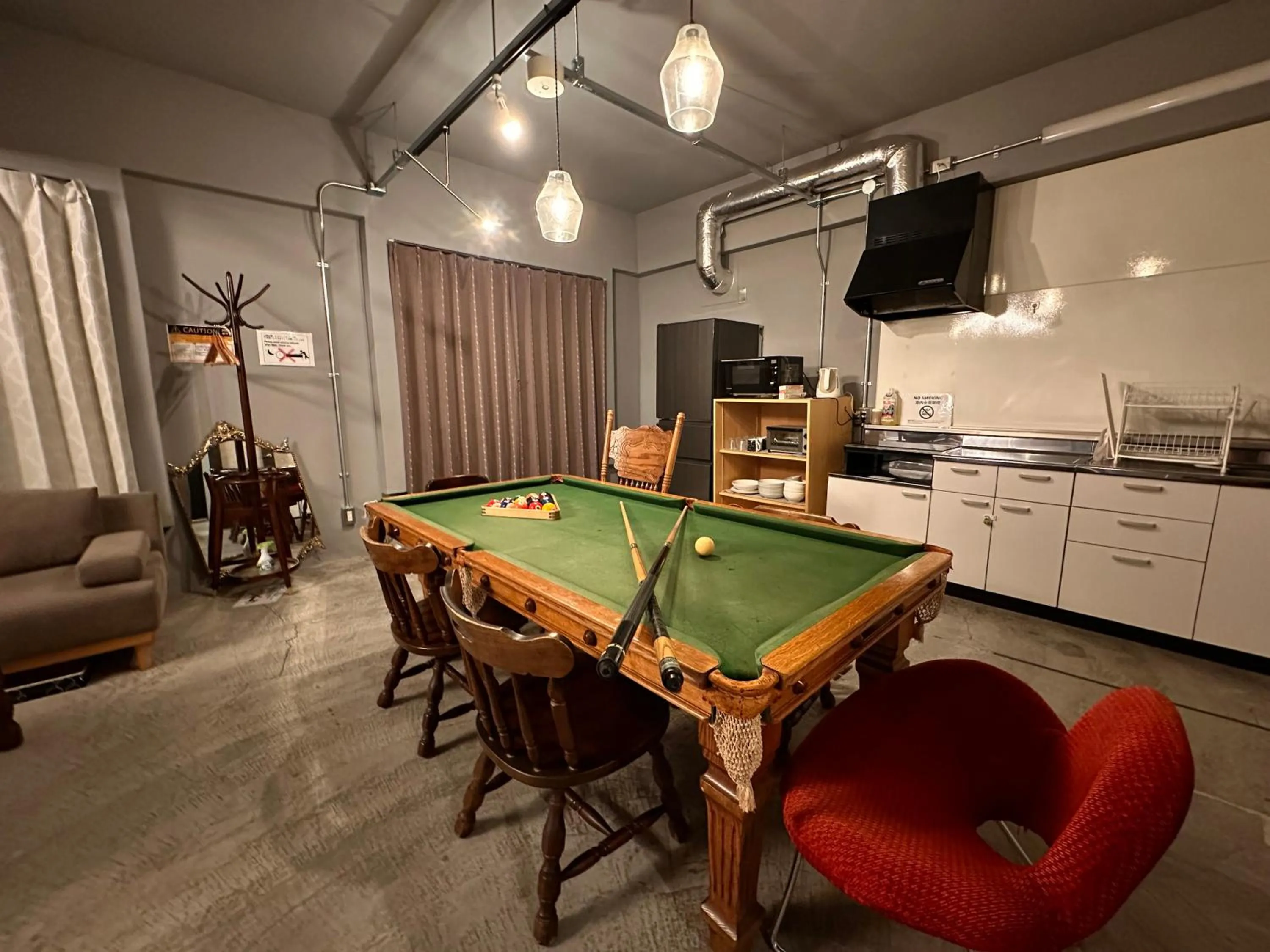 Billiard in Economy Hotel Upashi