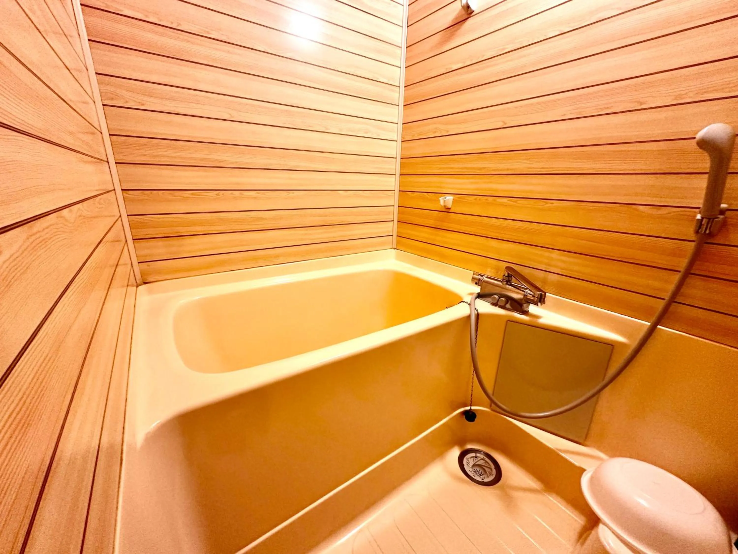 Bathroom in Economy Hotel Upashi