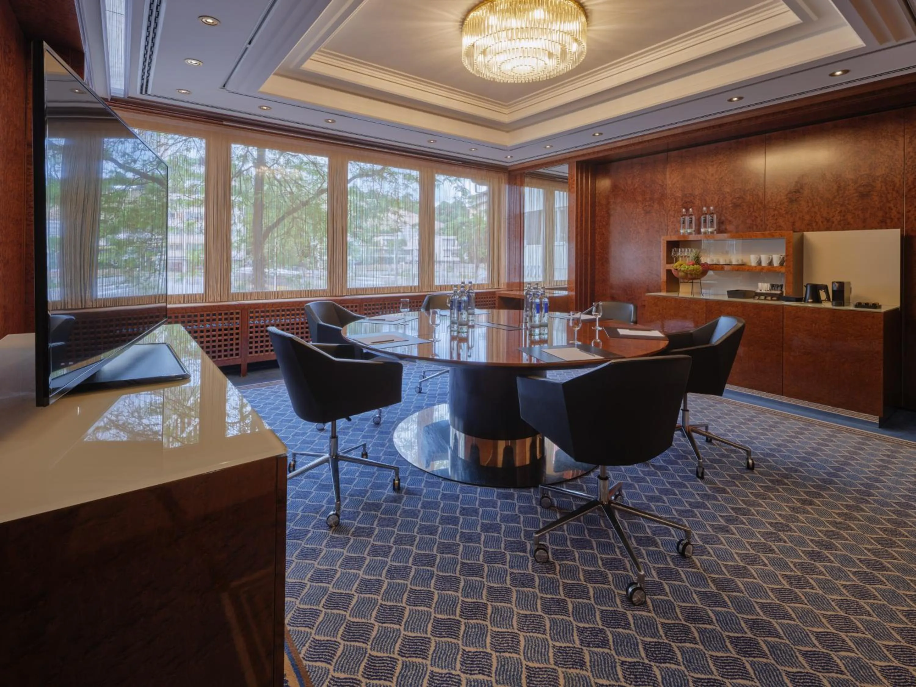 Meeting/conference room in Steigenberger Graf Zeppelin