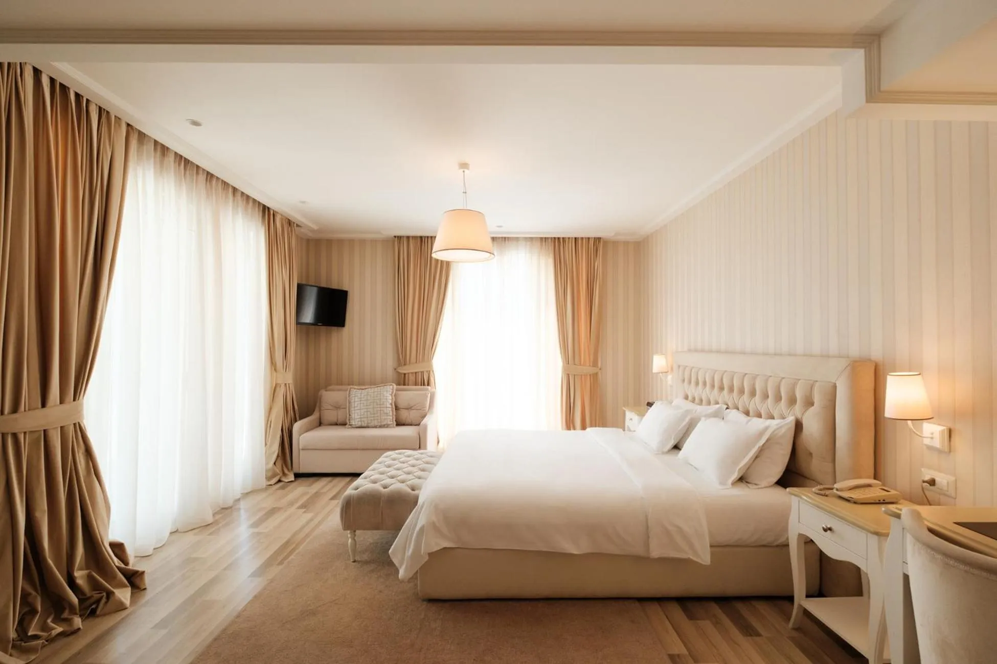 View (from property/room), Bed in Palace Hotel & SPA