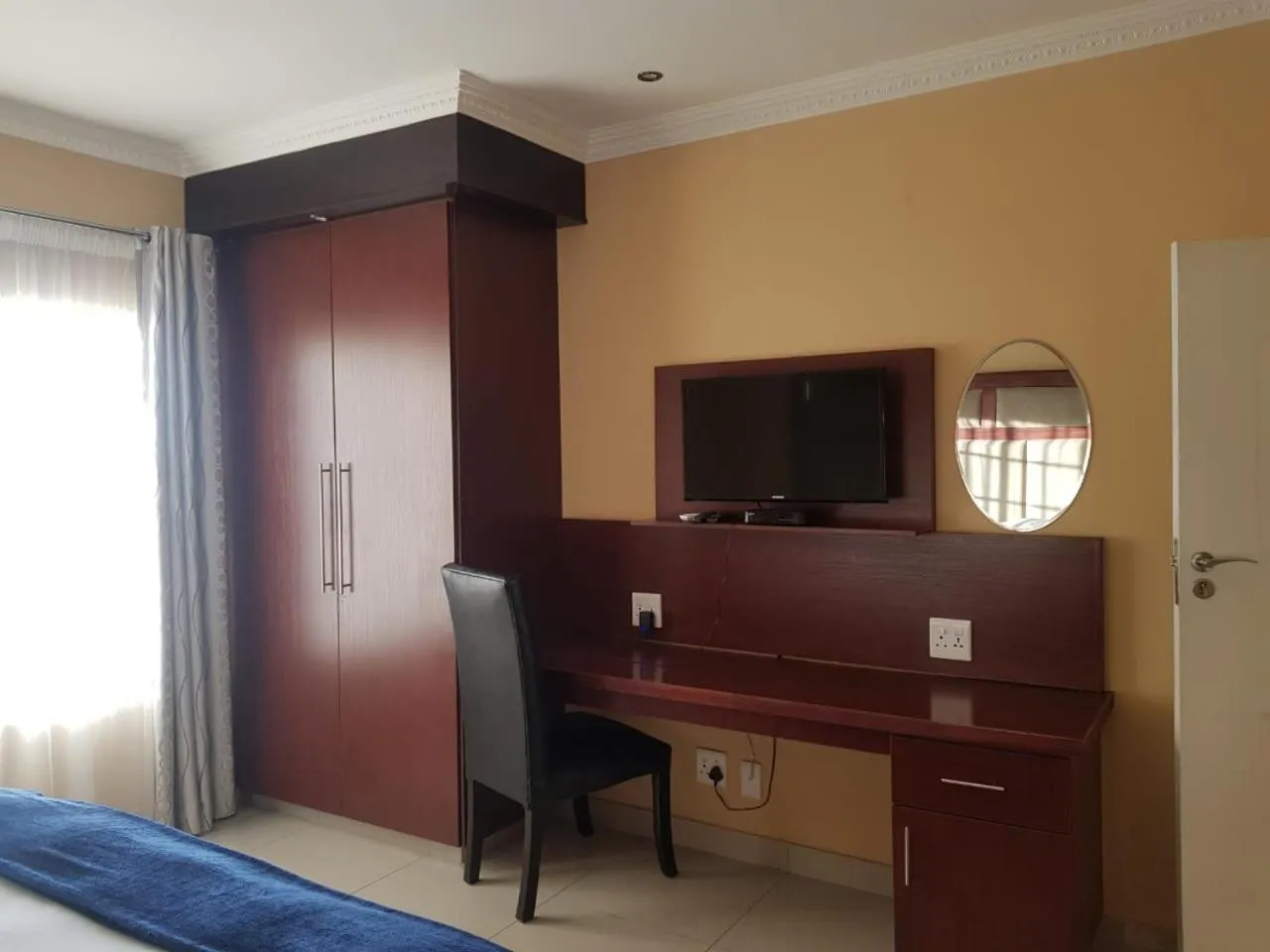 Bed in Booth Suite Hotel Mafikeng